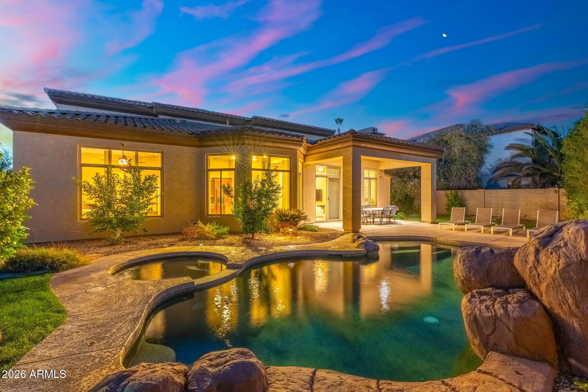 795 W VERBENA Lane