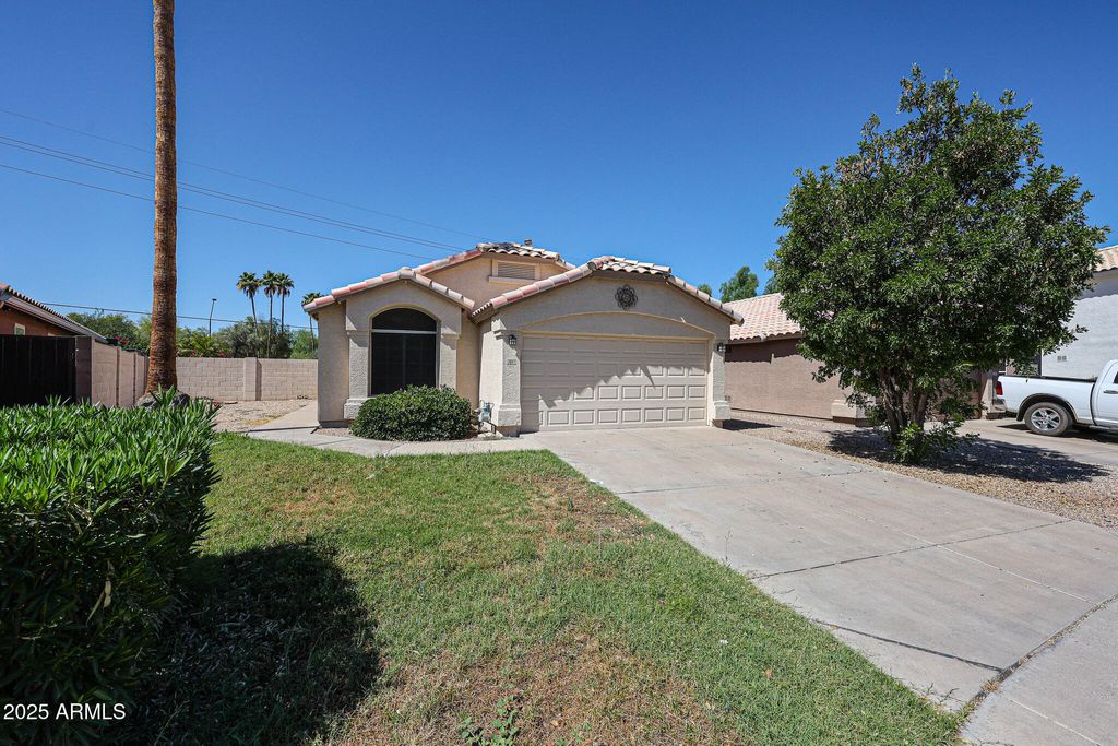 Photo of 3897 E Douglas Loop, Gilbert, AZ 85234 (MLS # 6957270)