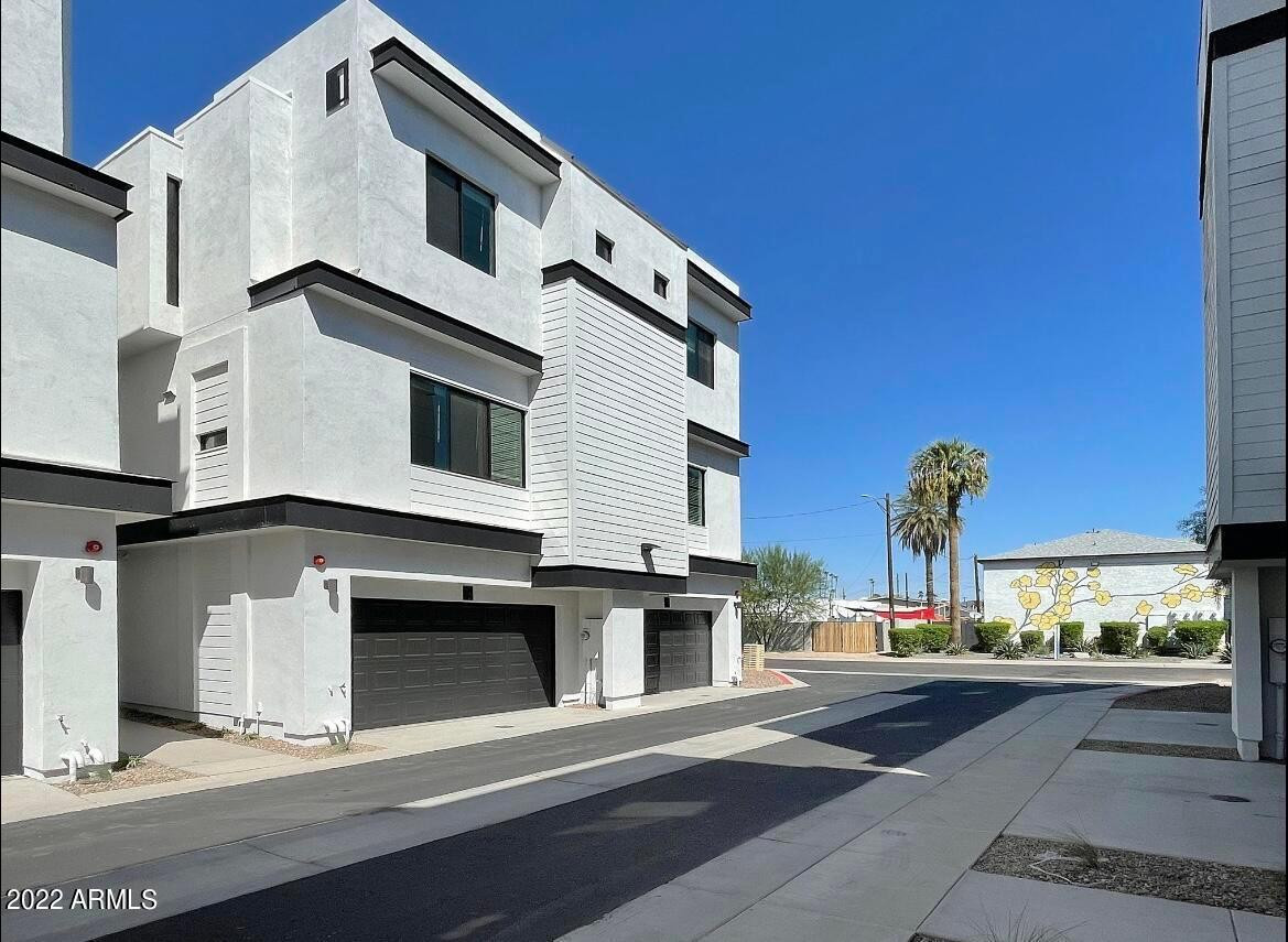 3215 E Flower Street Unit 20