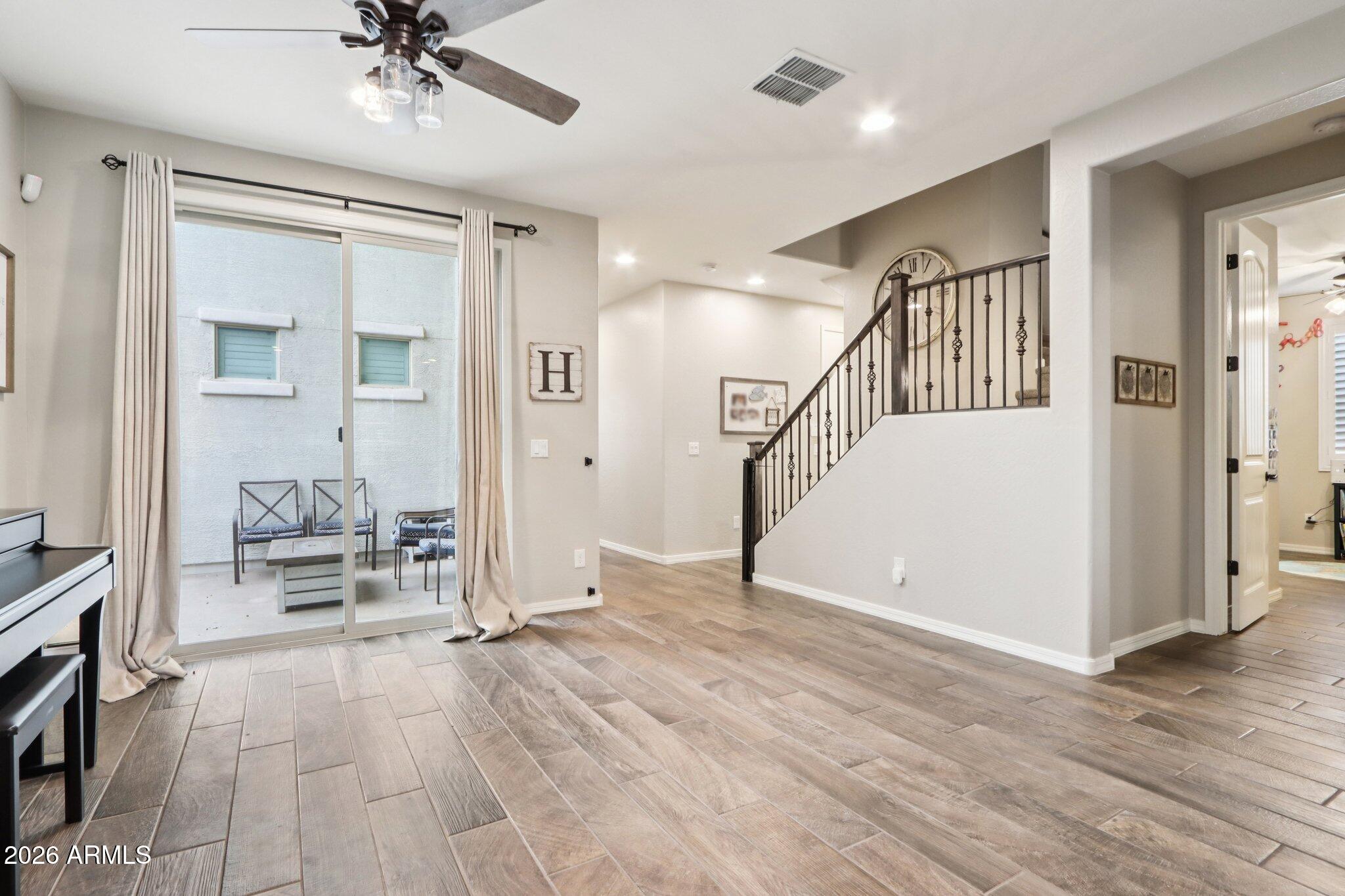 2041 E WISTERIA Drive