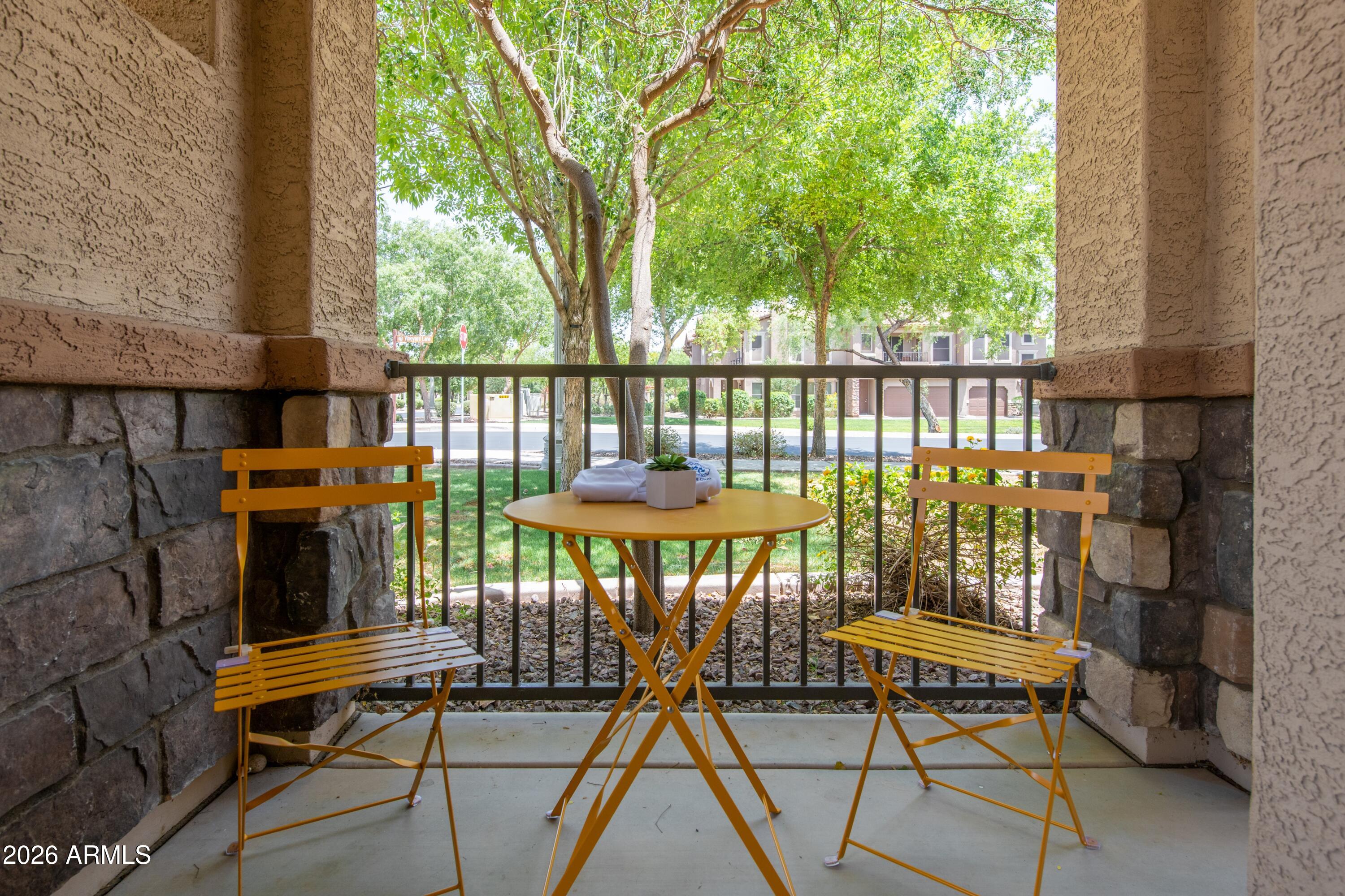 699 W VILLAGE Parkway