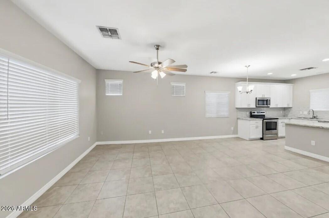 327 S Travis --