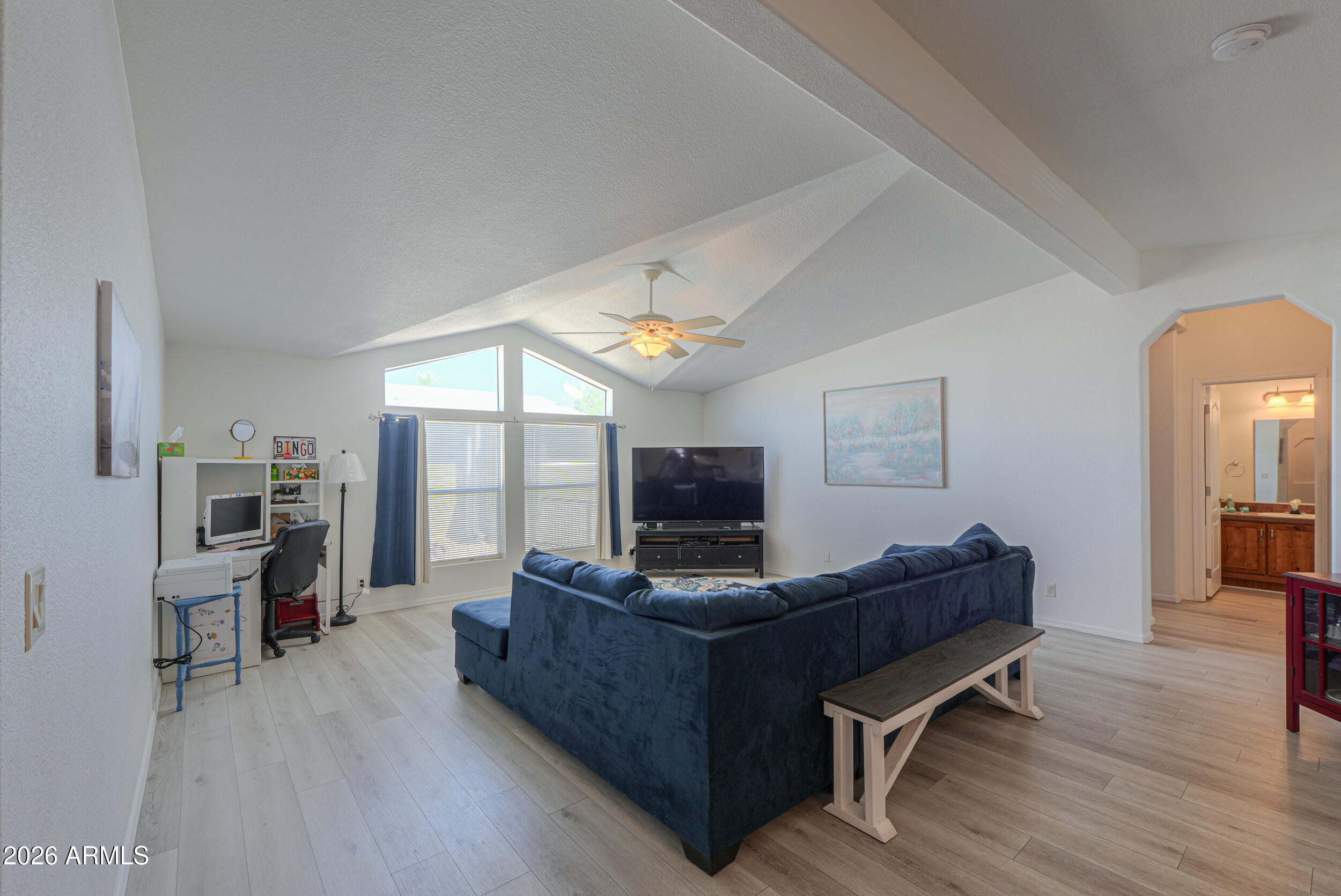 155 E RODEO Road 09