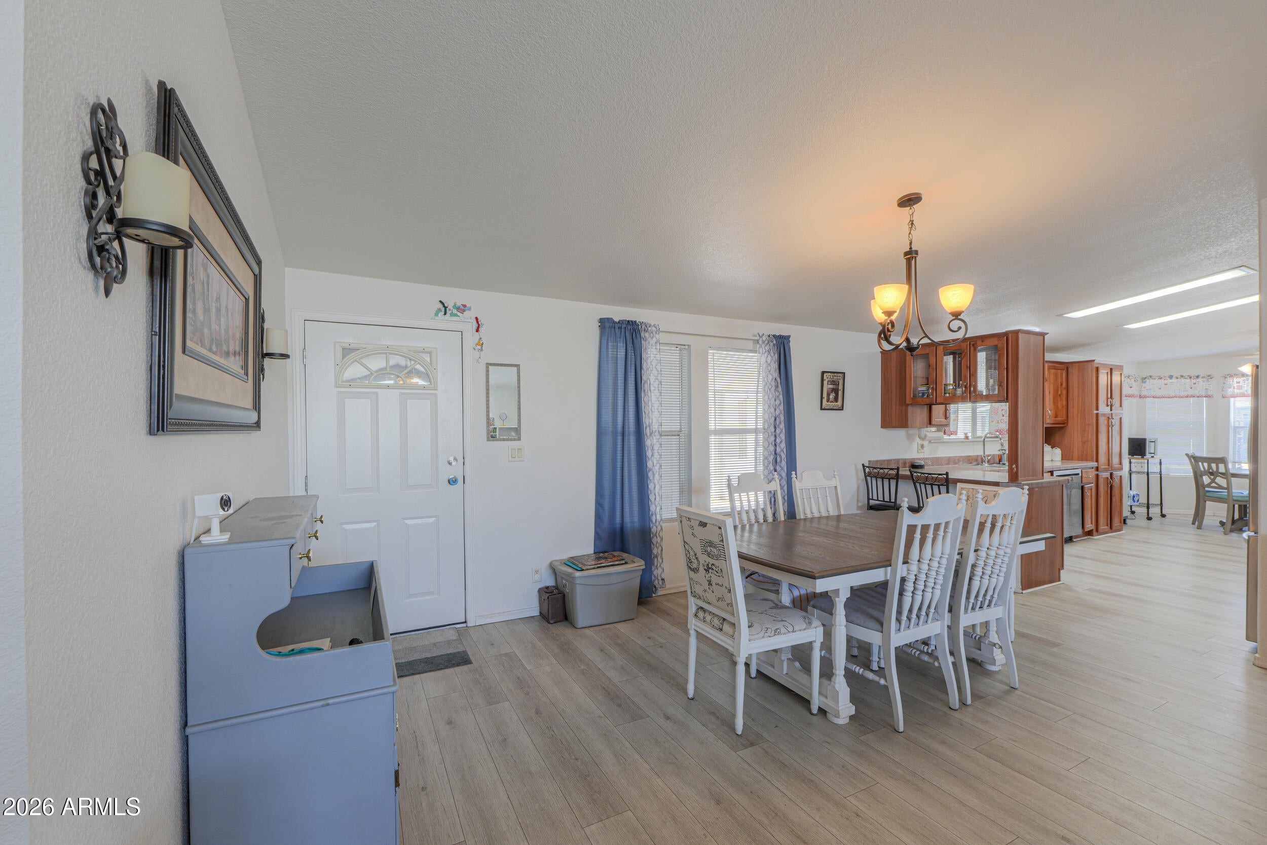 155 E RODEO Road 09