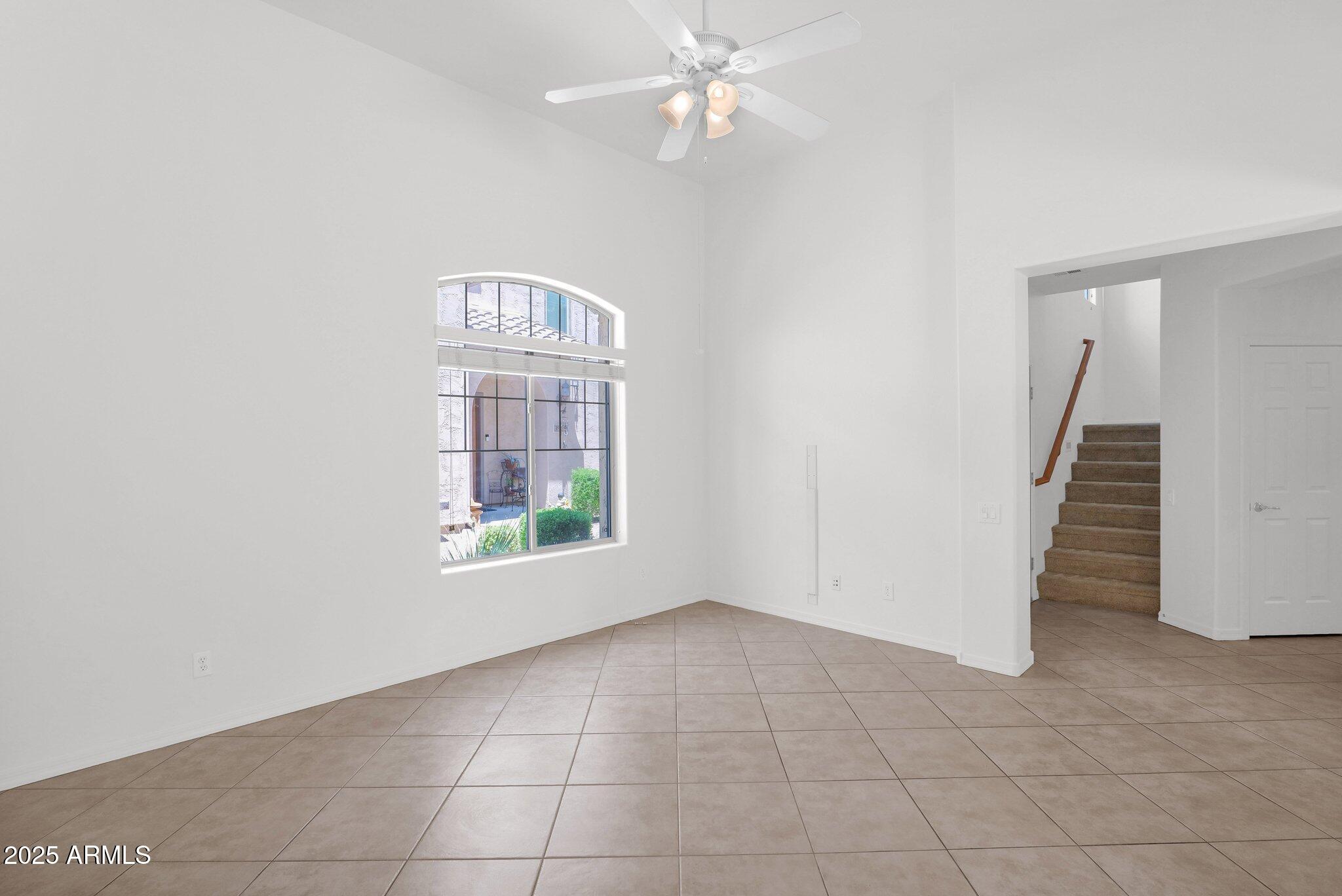 3977 E CAT BALUE Drive