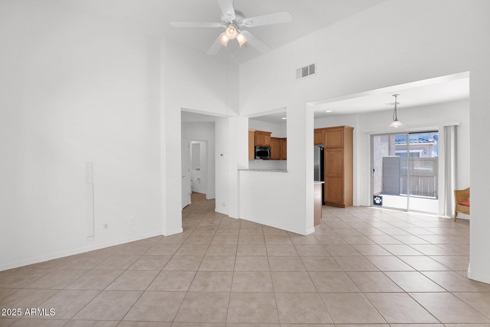 3977 E CAT BALUE Drive