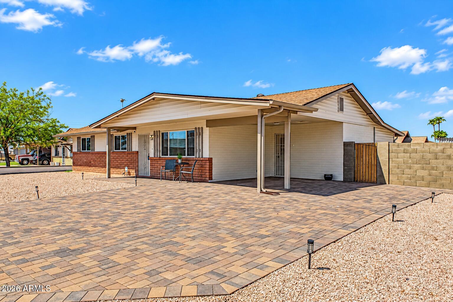 314 W PINON Avenue