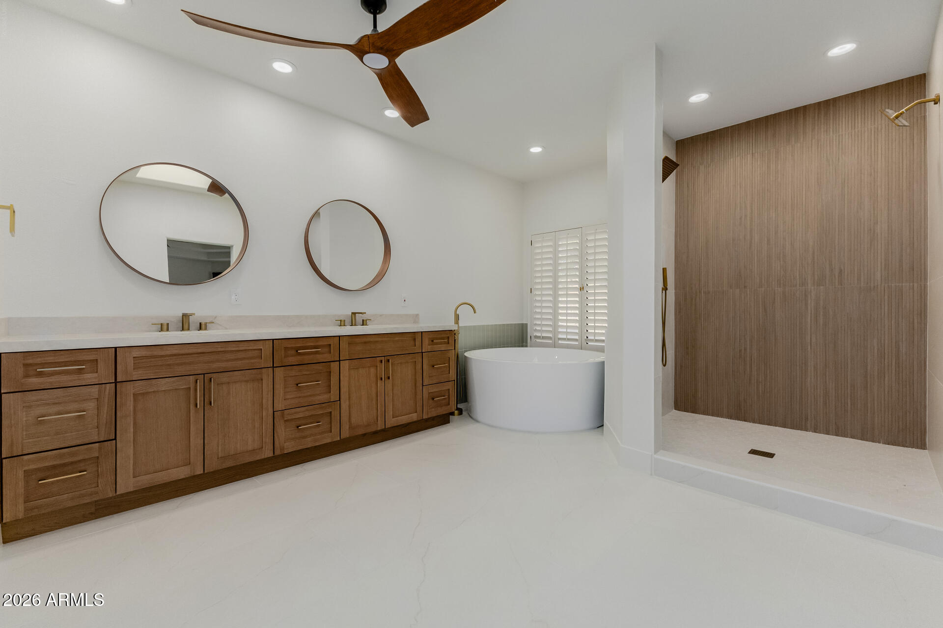 18942 E MOUNTAINAIRE Drive