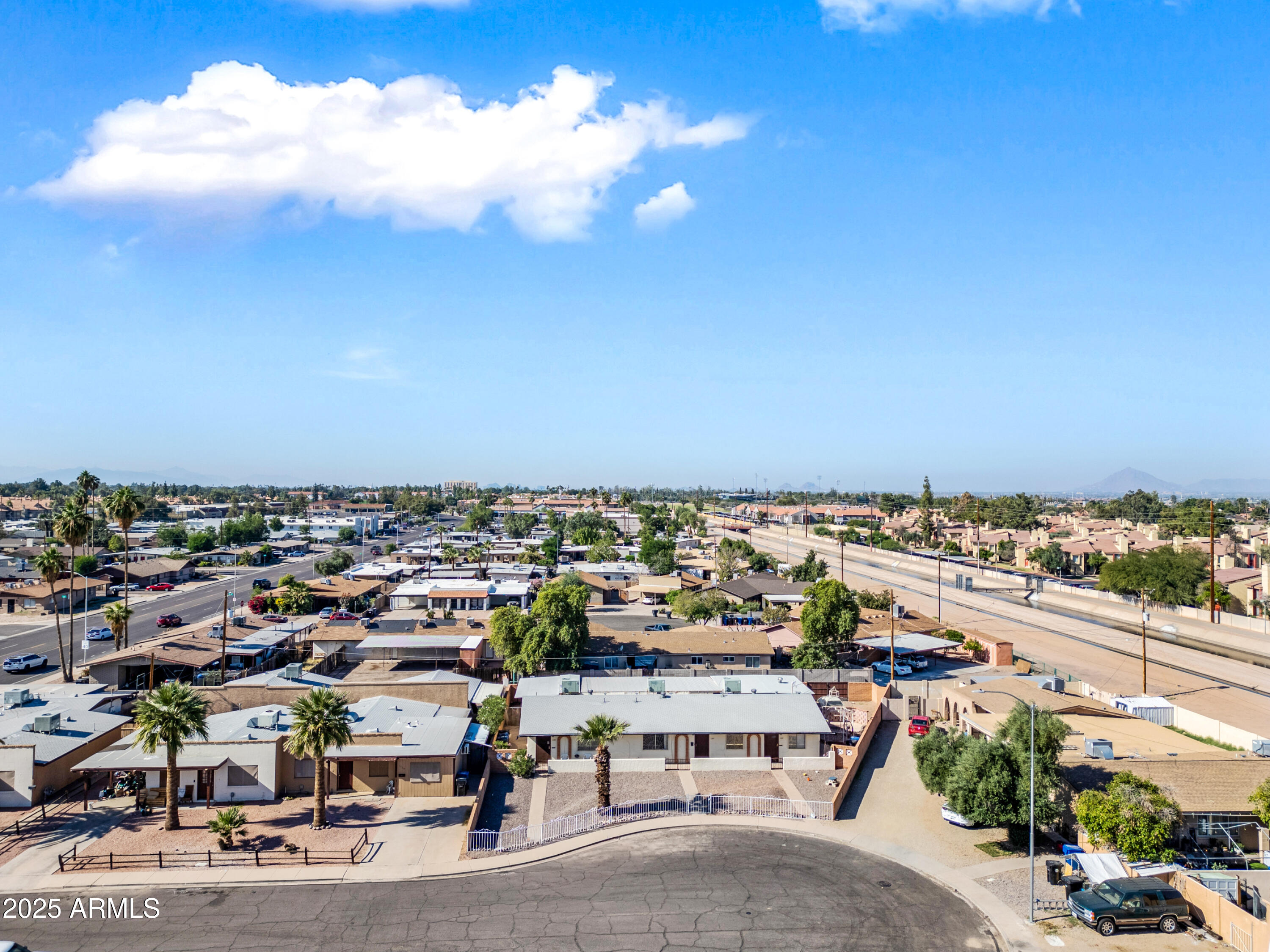 1138 N DRESDEN Circle