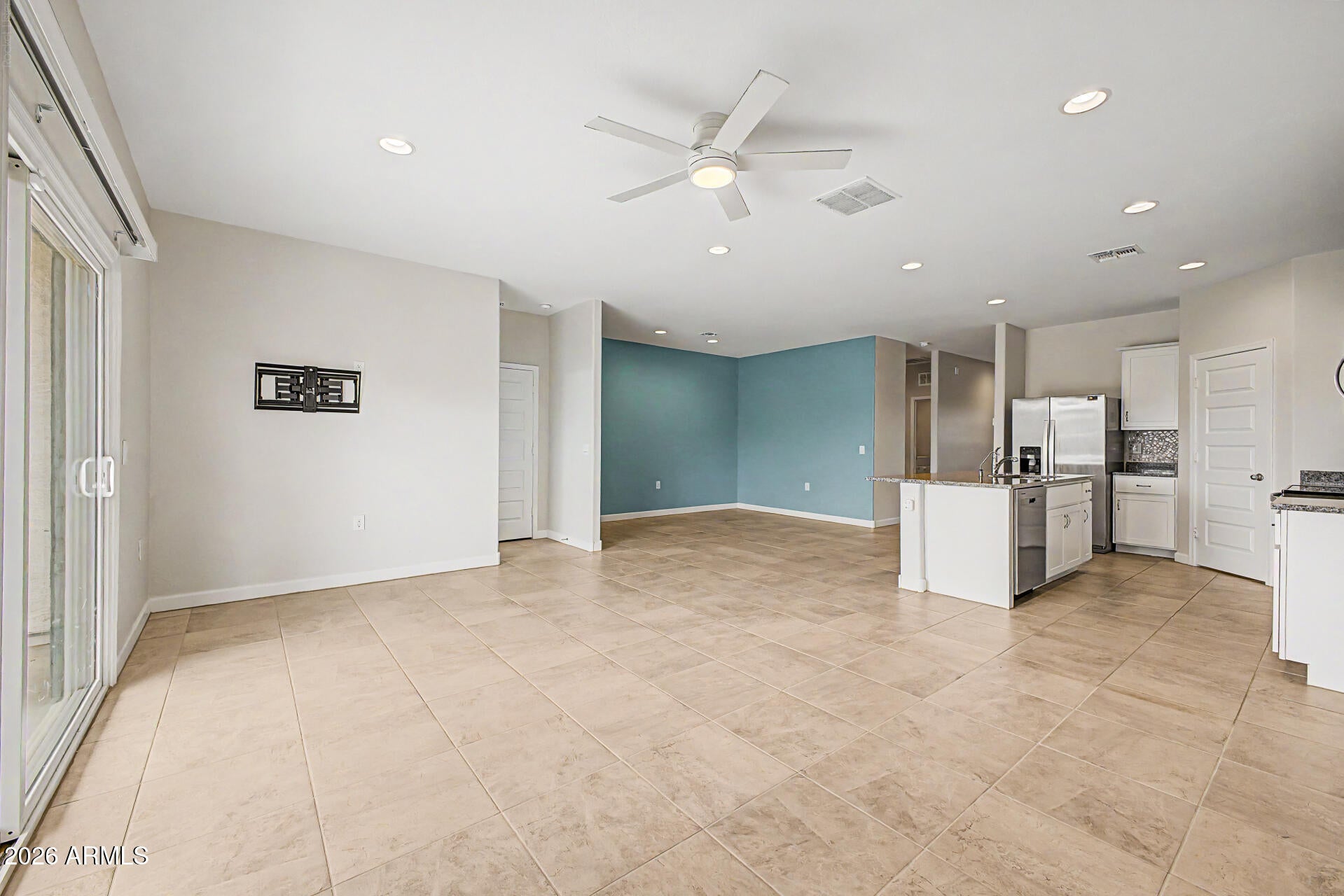 10056 S SAGUARO Drive
