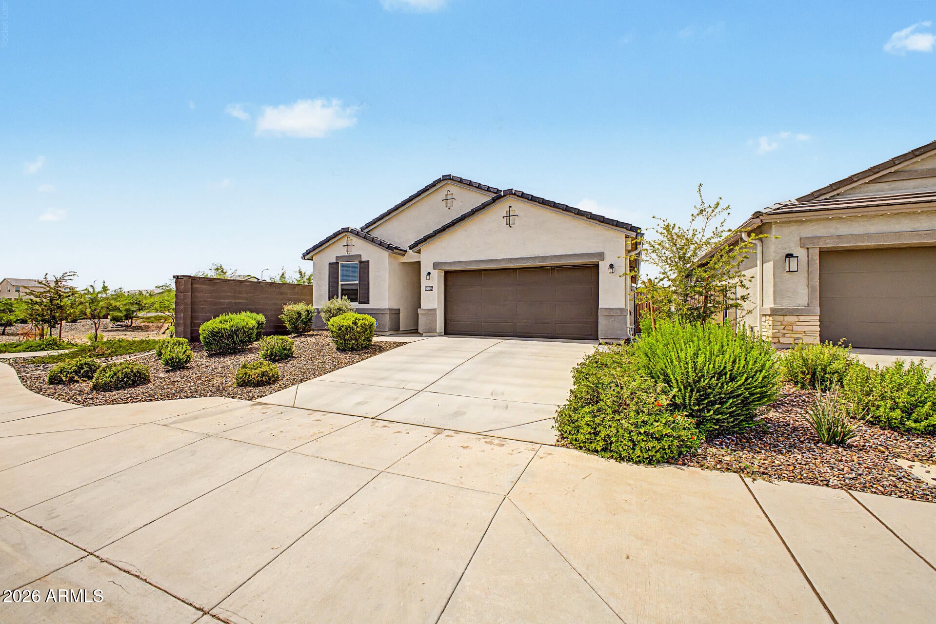 10056 S SAGUARO Drive