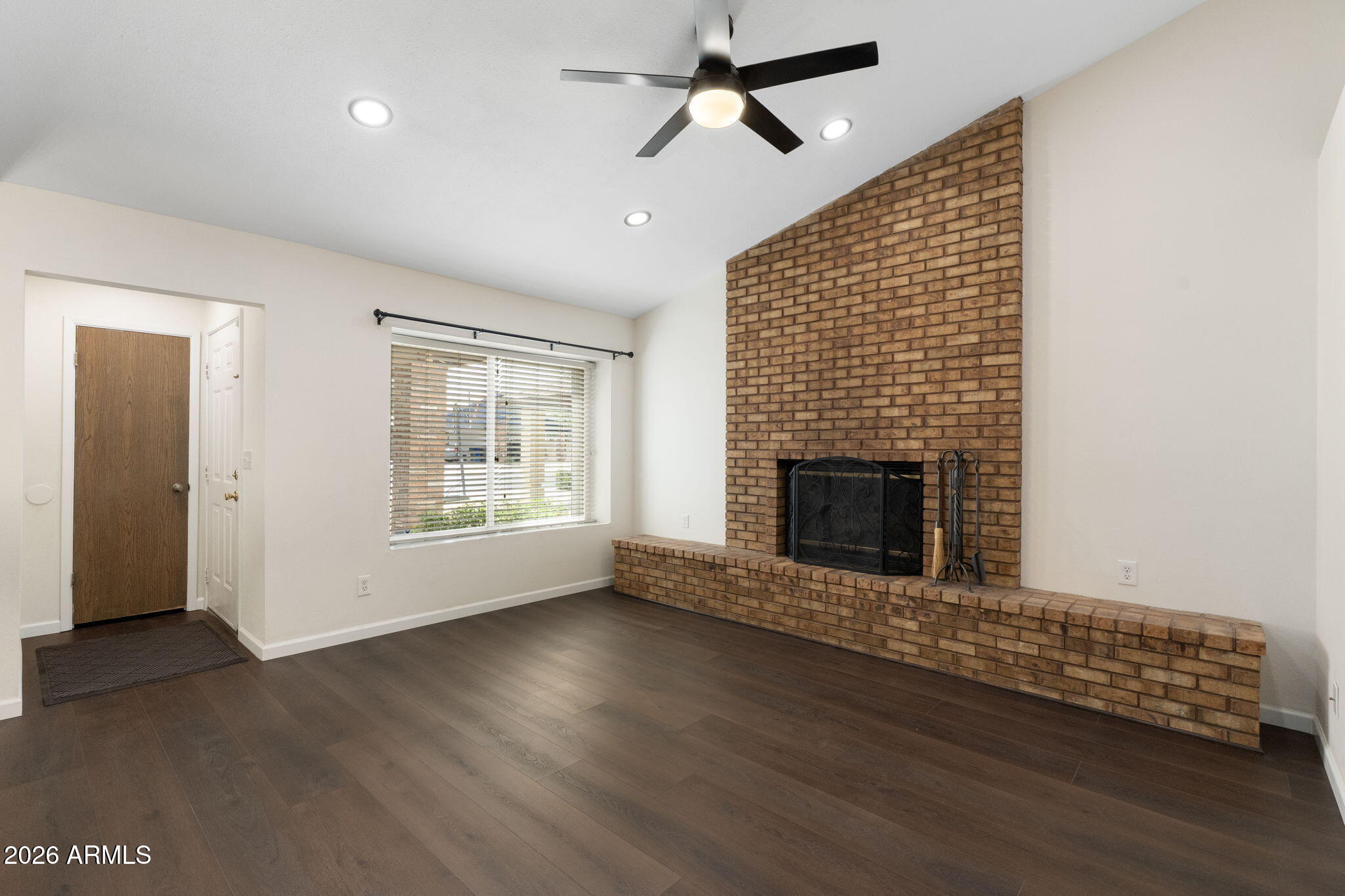 3356 E CRESCENT Avenue