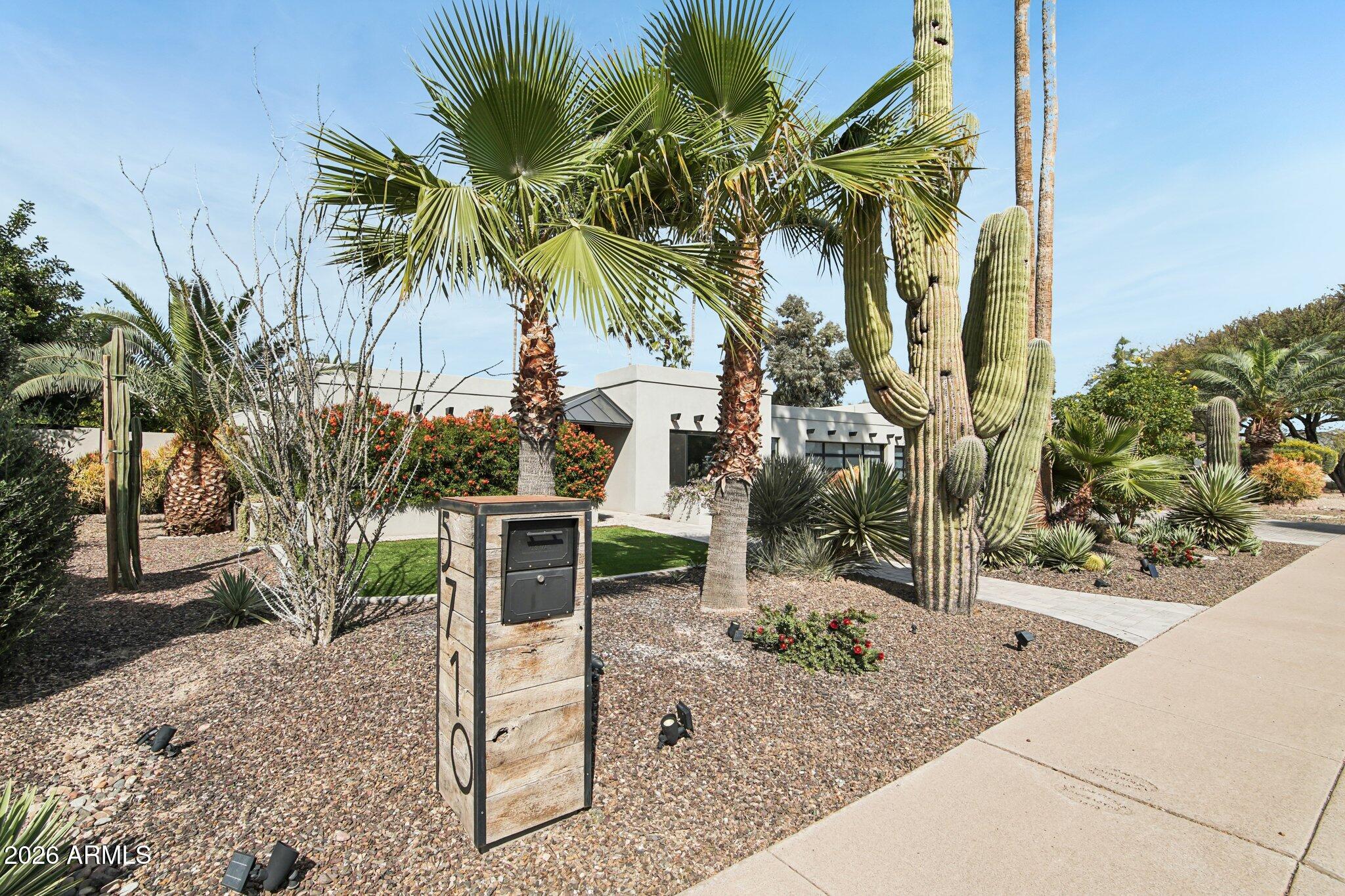 5710 E BETTY ELYSE Lane