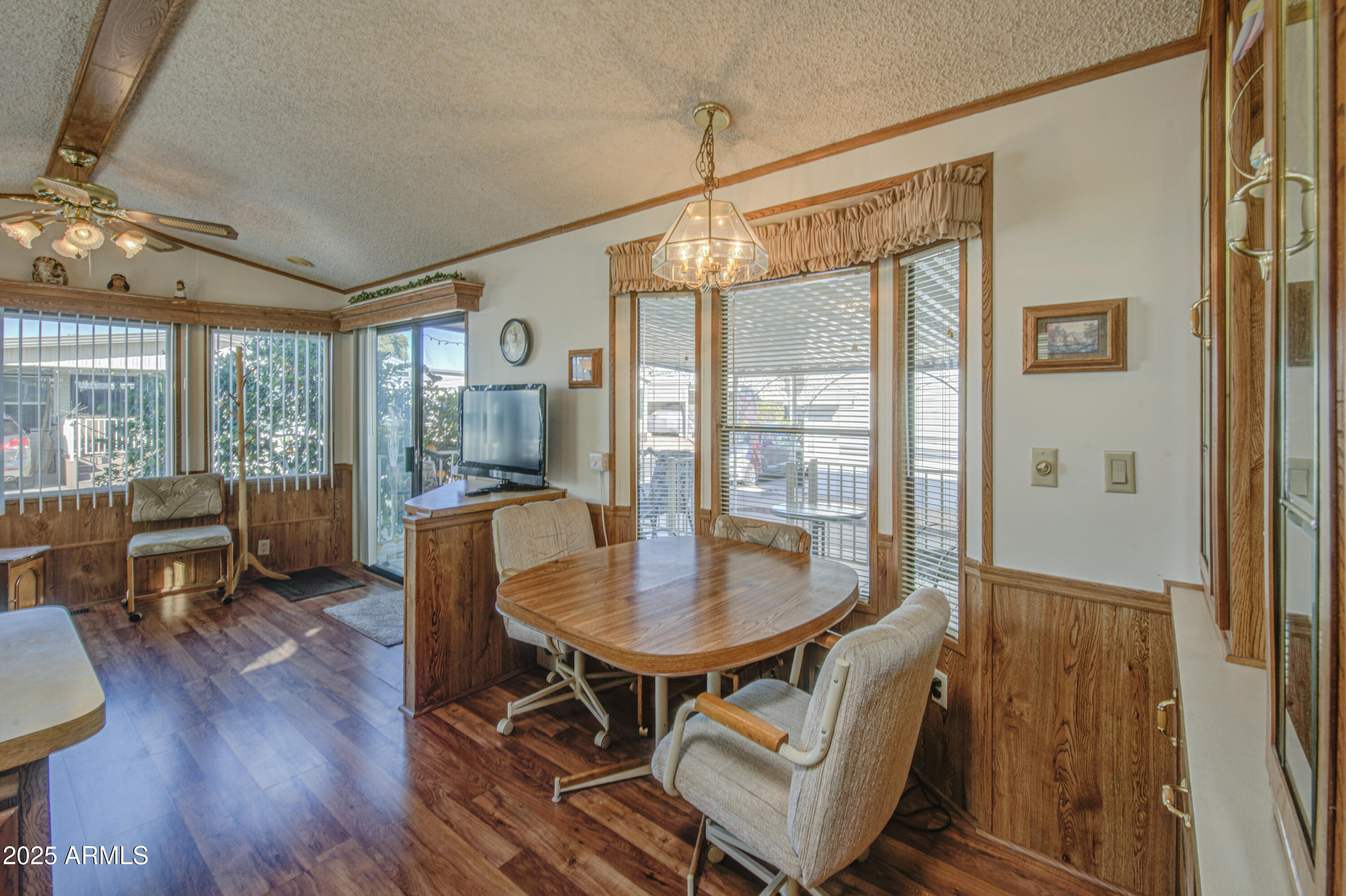 7750 E BROADWAY Road 832