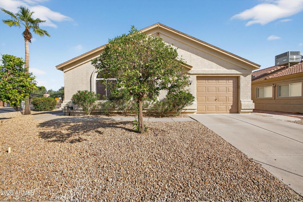 Photo of 6831 S Oakmont Drive, Chandler, AZ 85249 (MLS # 7040521)