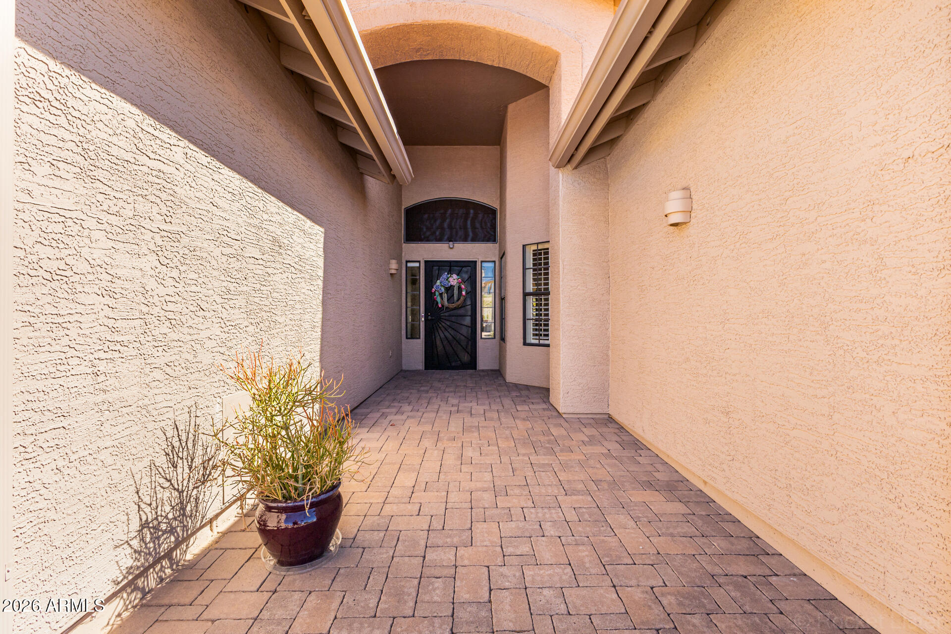 3943 N SANTIAGO --