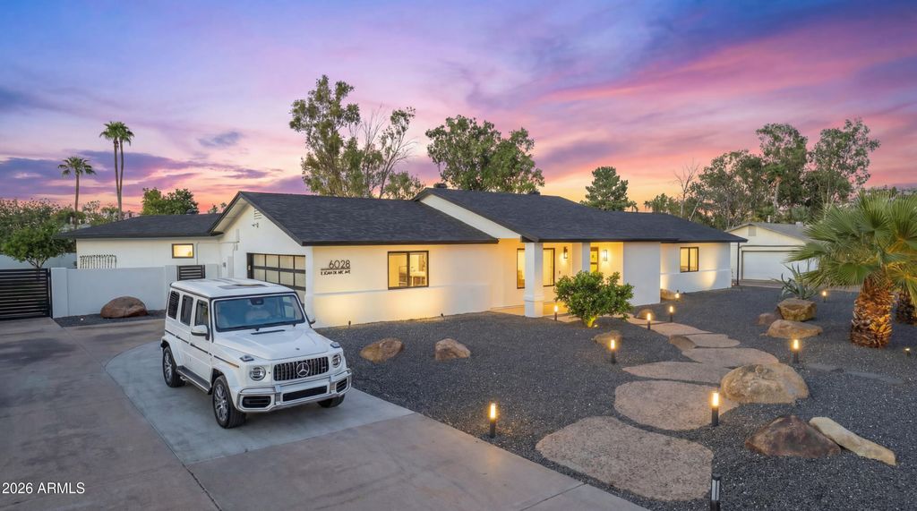 Photo of 6028 E Joan De Arc Avenue, Scottsdale, AZ 85254 (MLS # 6998488)