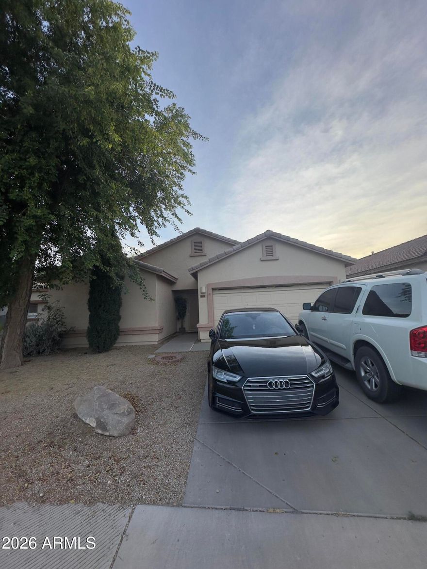 3 bed, 2 bath home in desirable San Tan Valley featuring an open layout, spacious living area, and a large backyard perfect for entertaining or future upgrades. Conveniently located near shopping, dining, and scenic desert views.