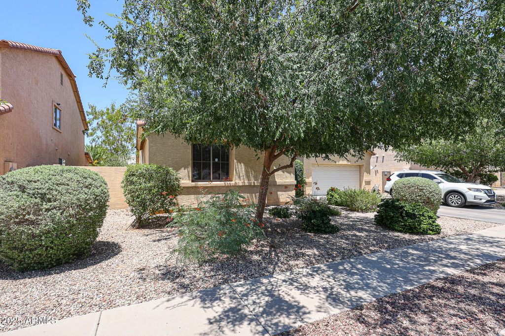 Photo of 10414 W Windsor Avenue, Avondale, AZ 85392 (MLS # 6885816)