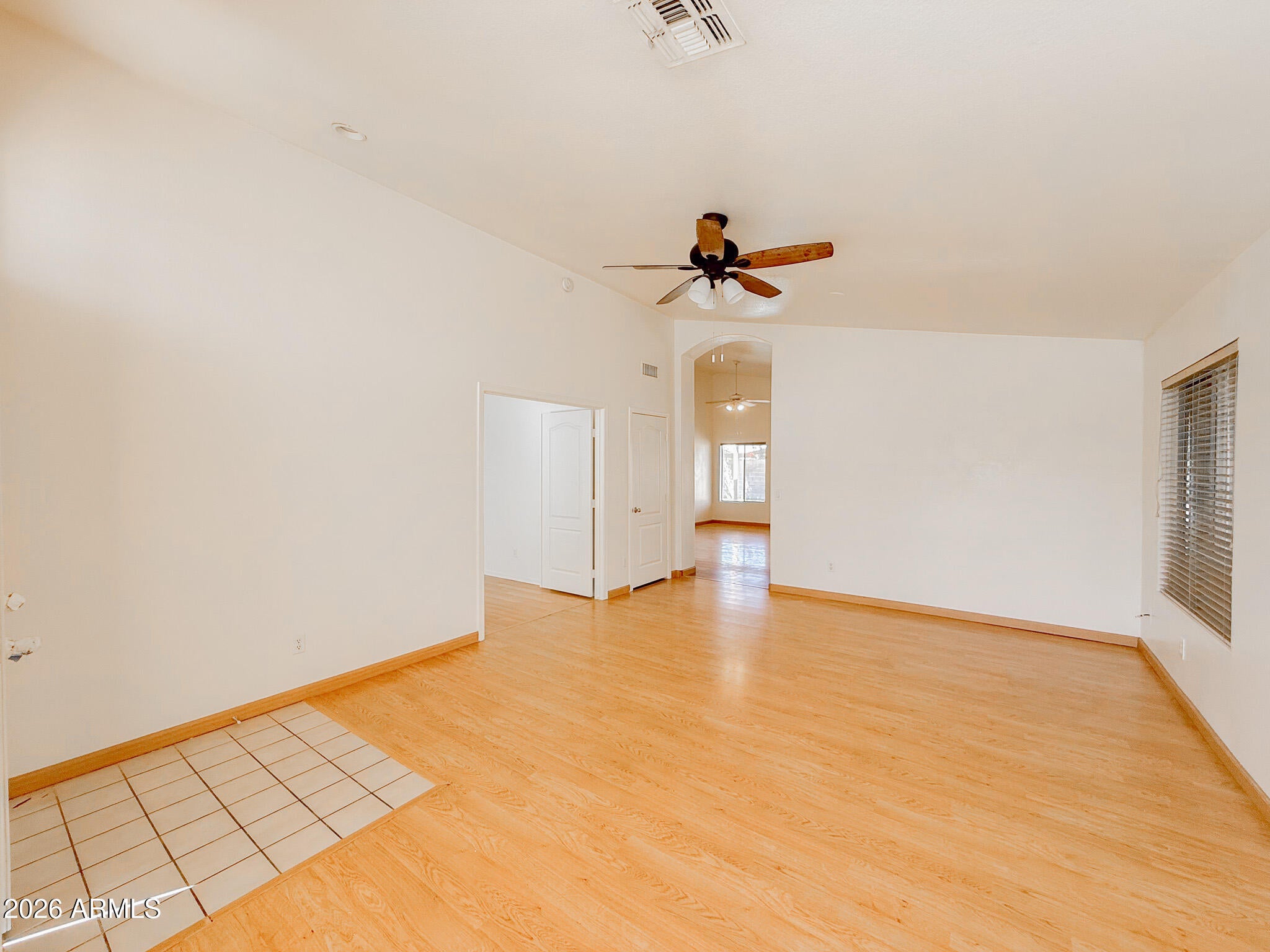 2336 E MANOR Drive