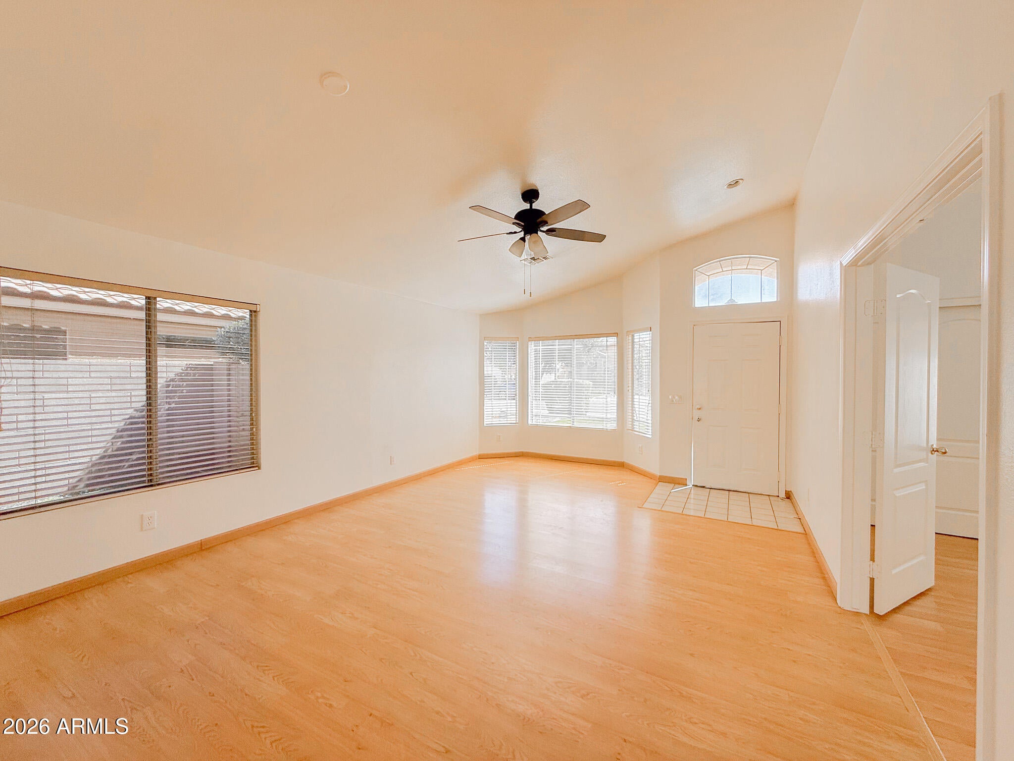 2336 E MANOR Drive