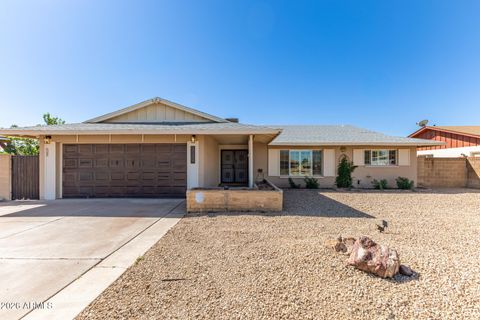 Photo of 3349 W Crocus Drive, Phoenix, AZ 85053 (MLS # 7004915)