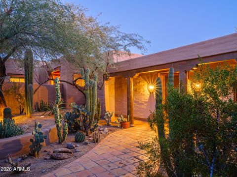 Photo of 5507 N Palo Cristi Road, Paradise Valley, AZ 85253 (MLS # 6970775)