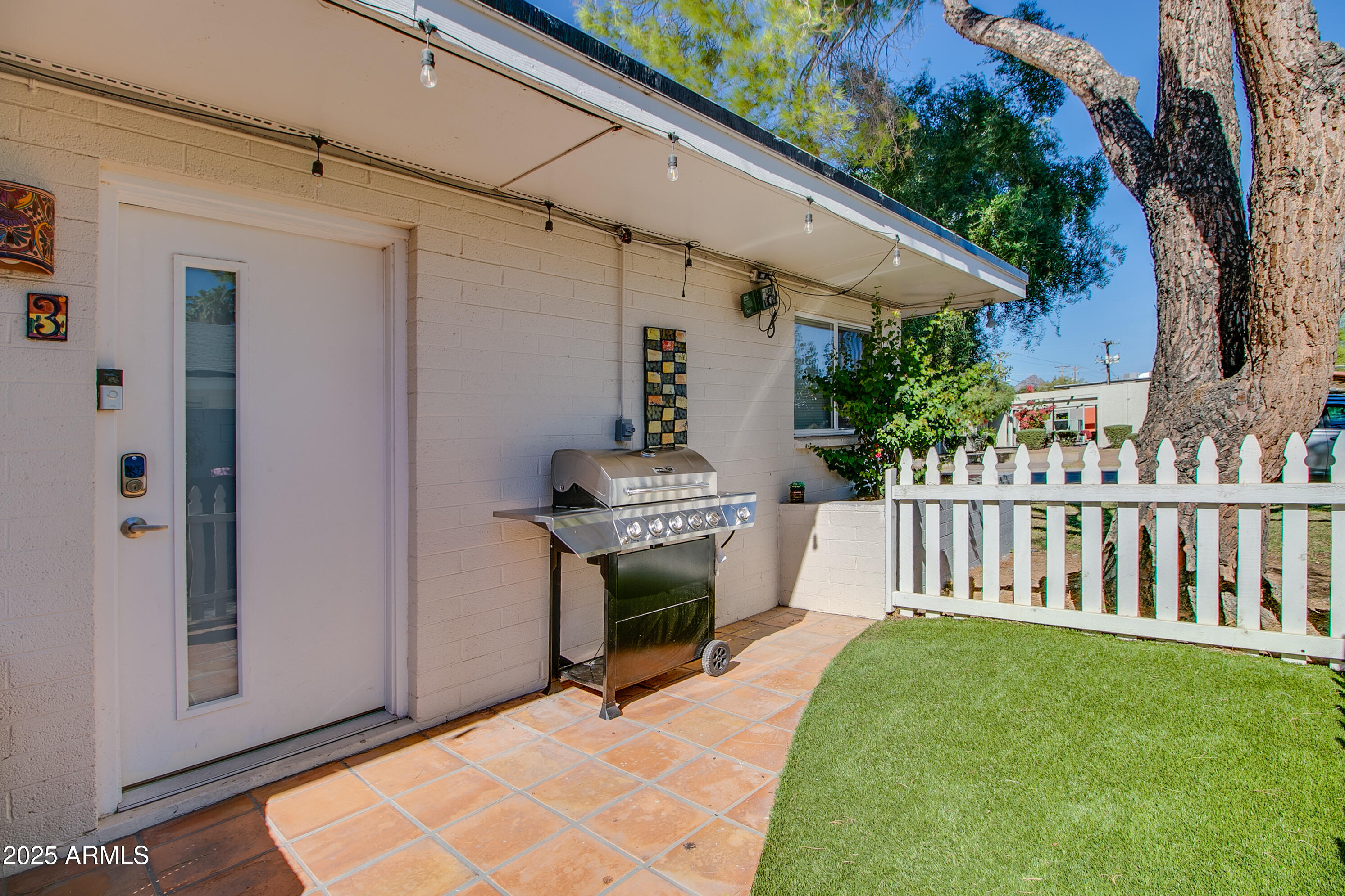 3511 E Montecito Avenue Apt 3