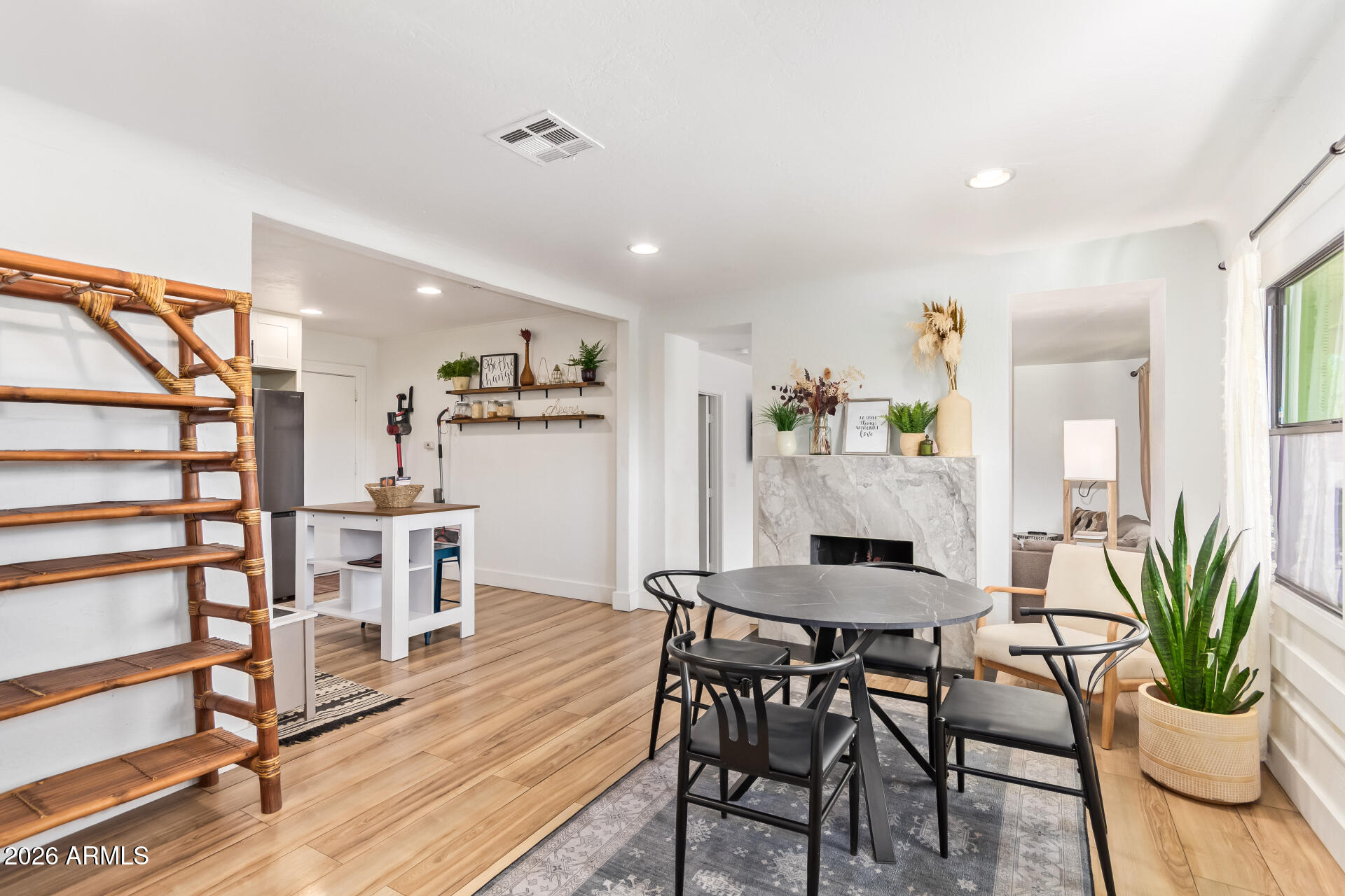 2320 E HARVARD Street