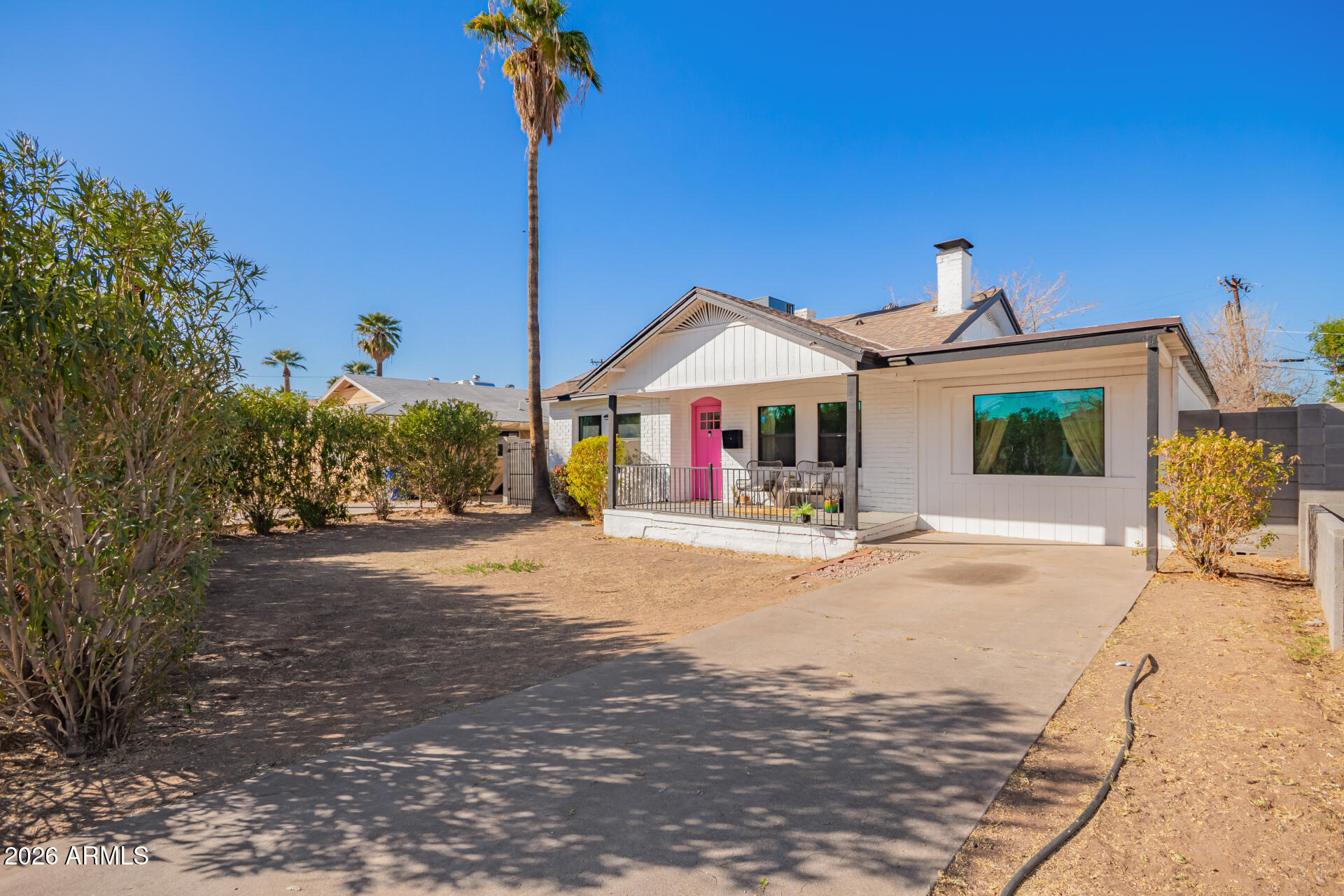 2320 E HARVARD Street