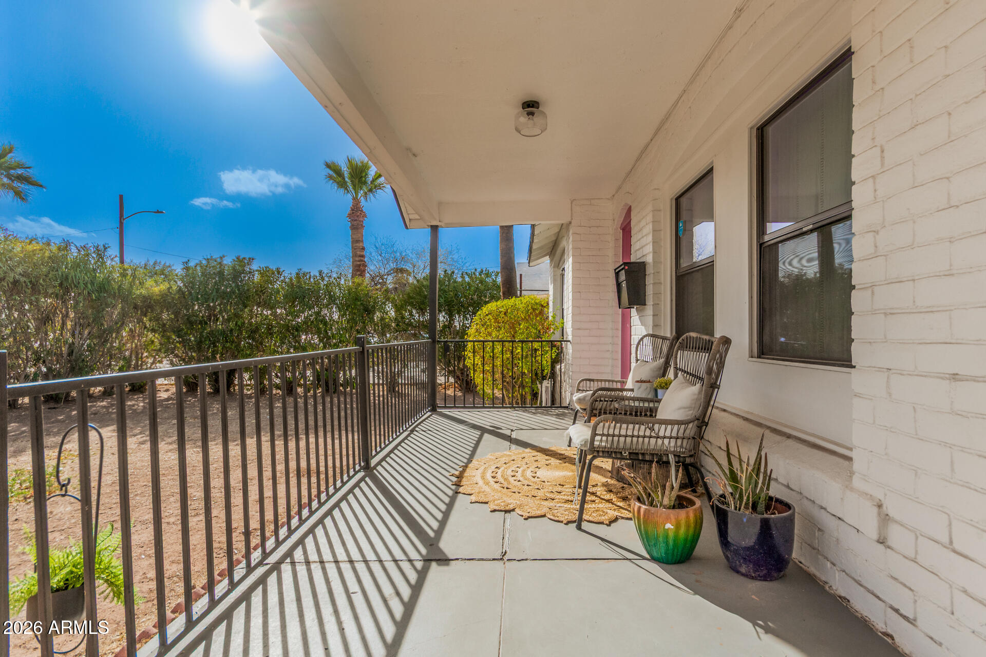 2320 E HARVARD Street