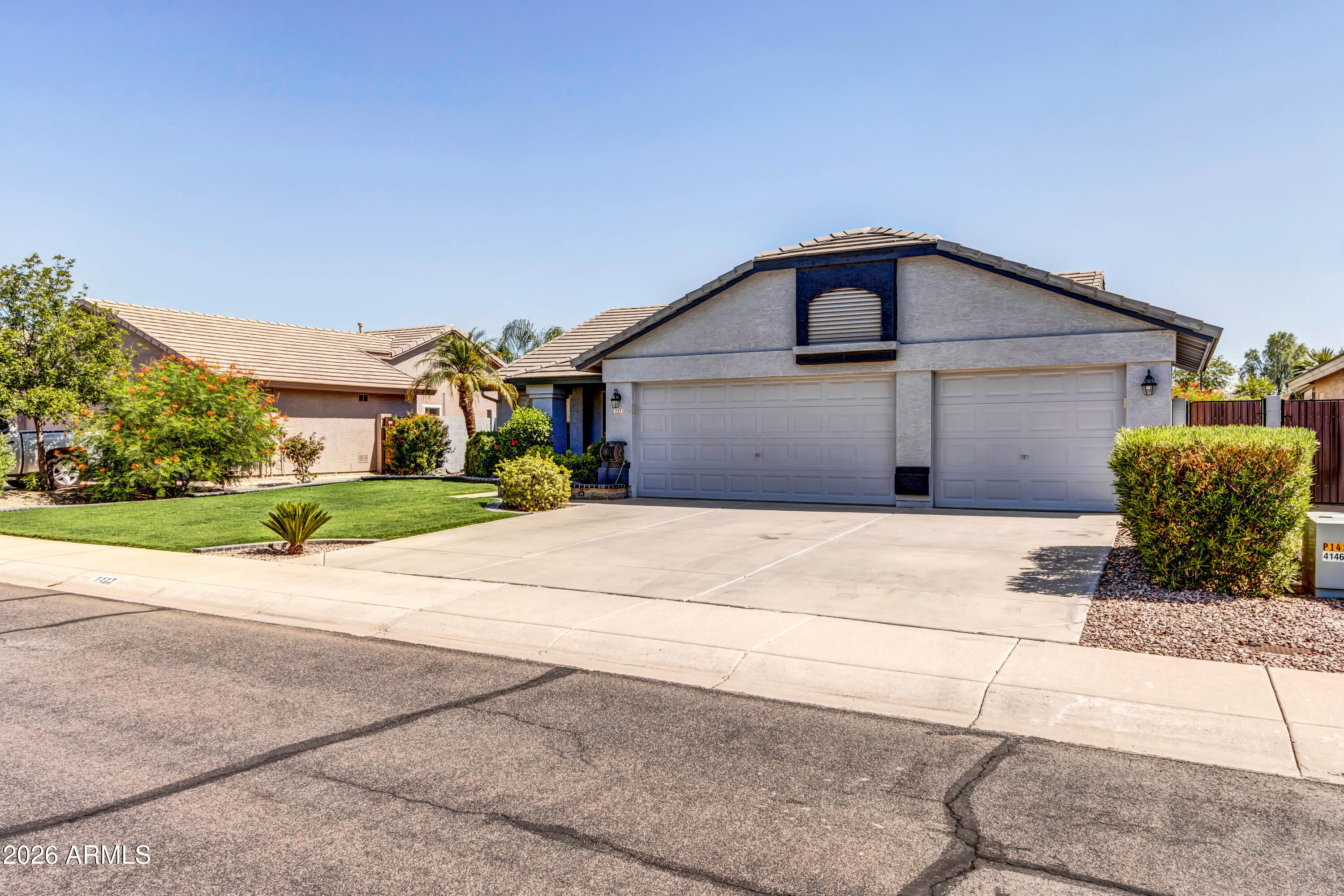 1113 E Betsy Lane
