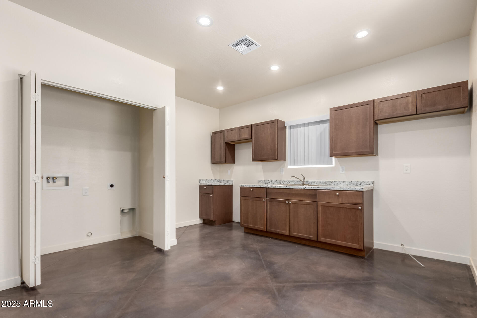 313 E CENTRAL Avenue