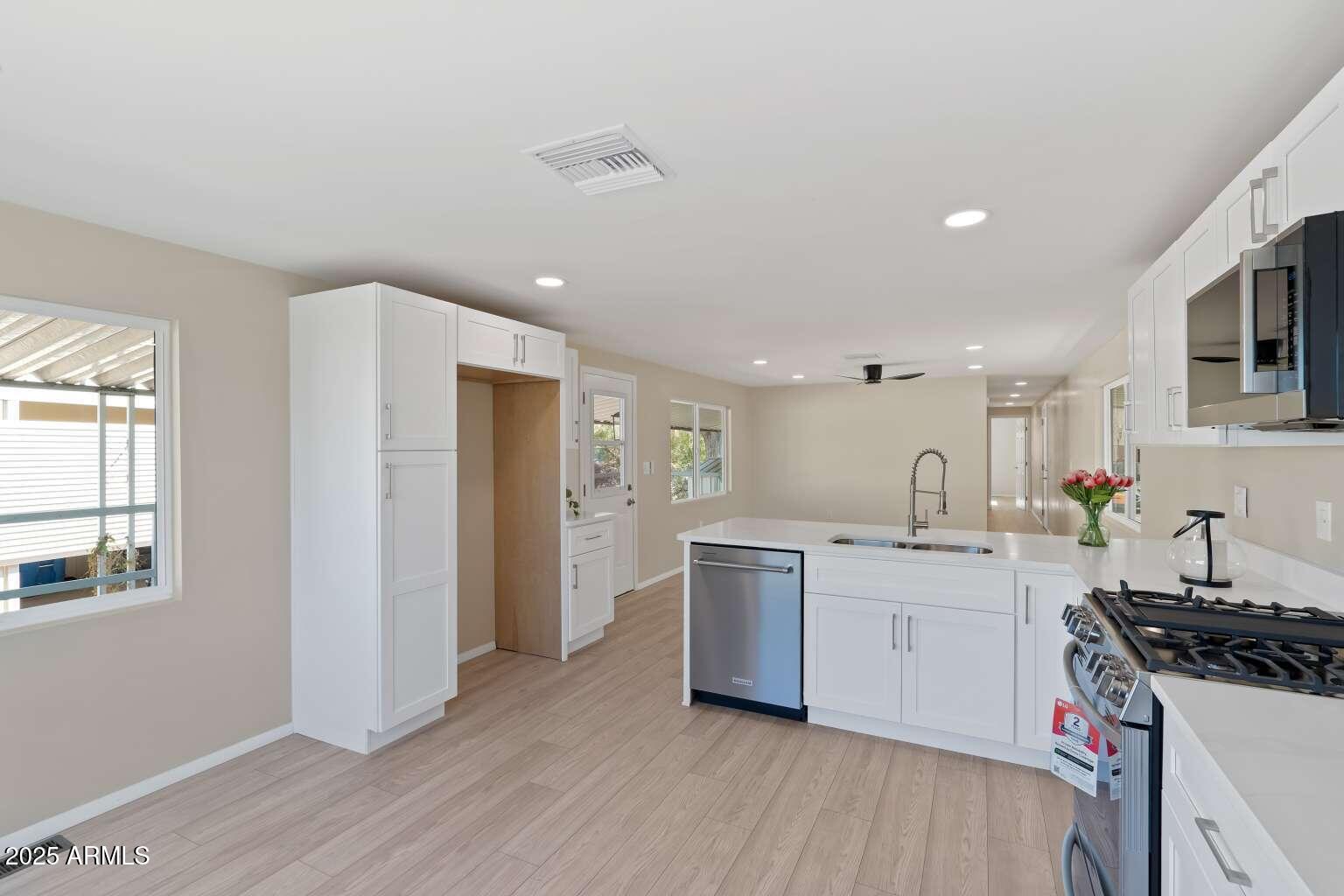 5000 E Grant Road 203