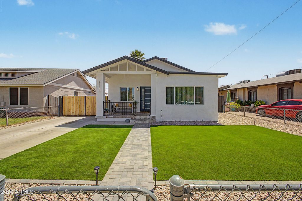 Photo of 1335 E Moreland Street, Phoenix, AZ 85006 (MLS # 7022778)
