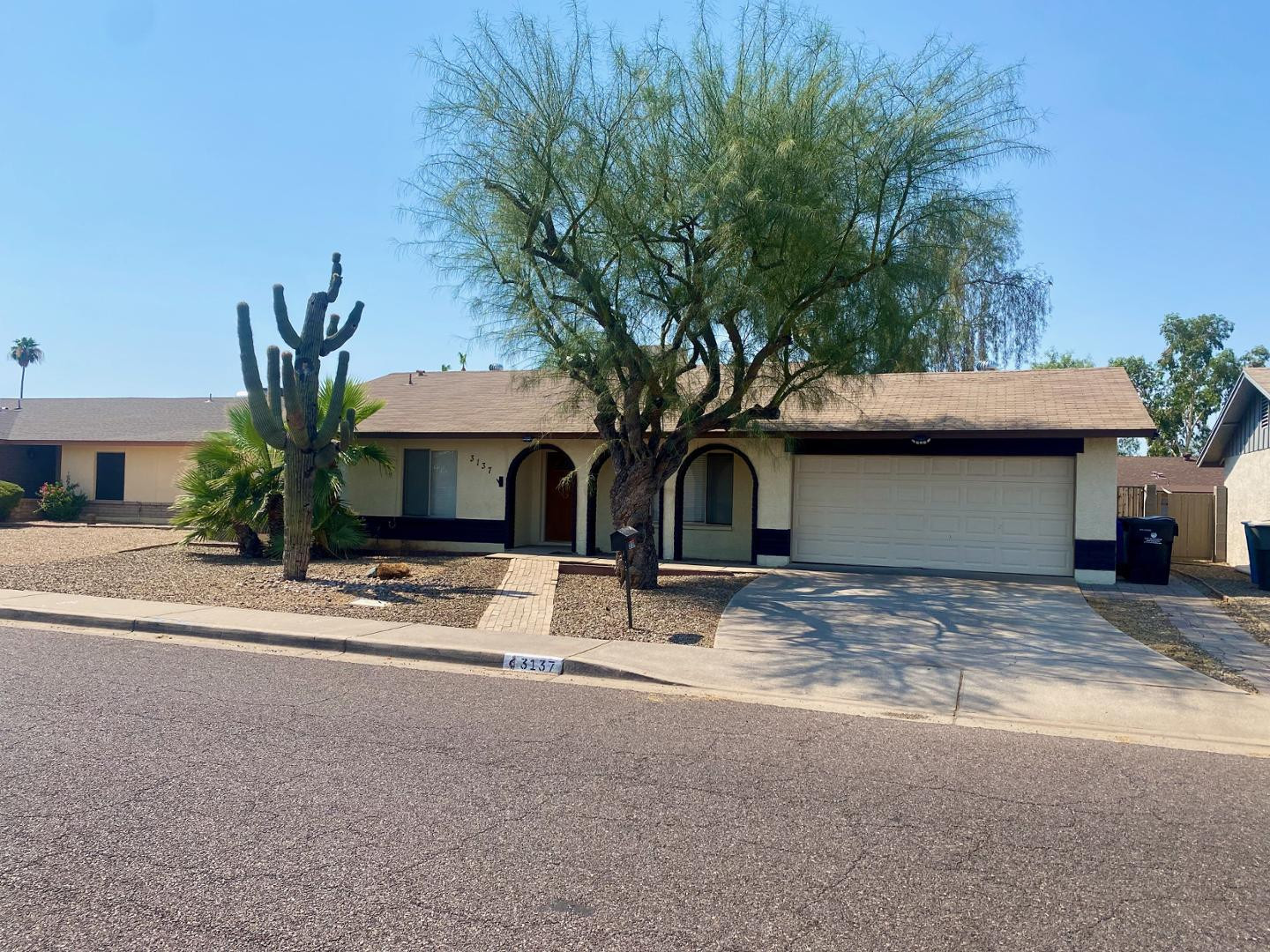 3137 W Campo Bello Drive
