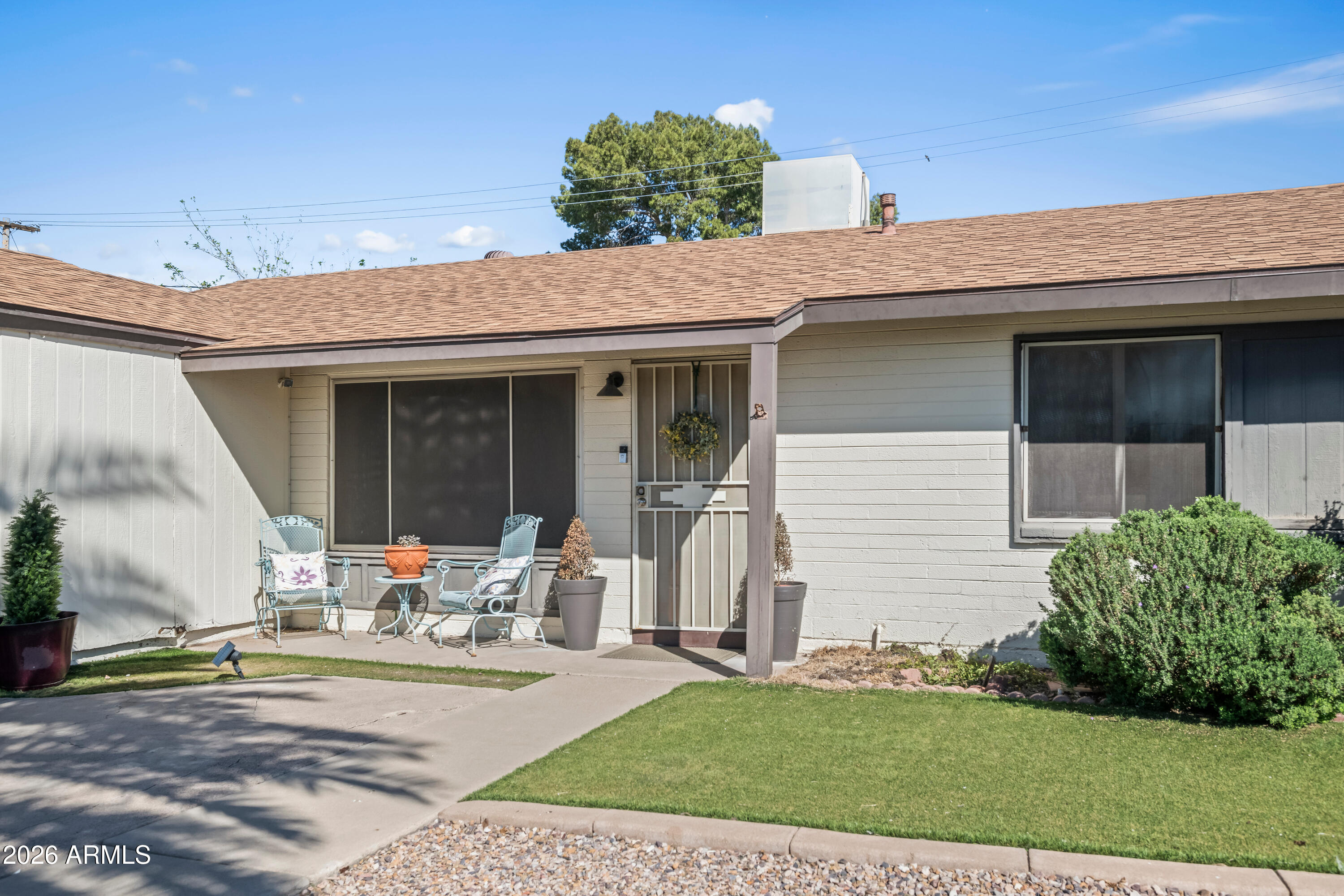 3934 W MYRTLE Avenue