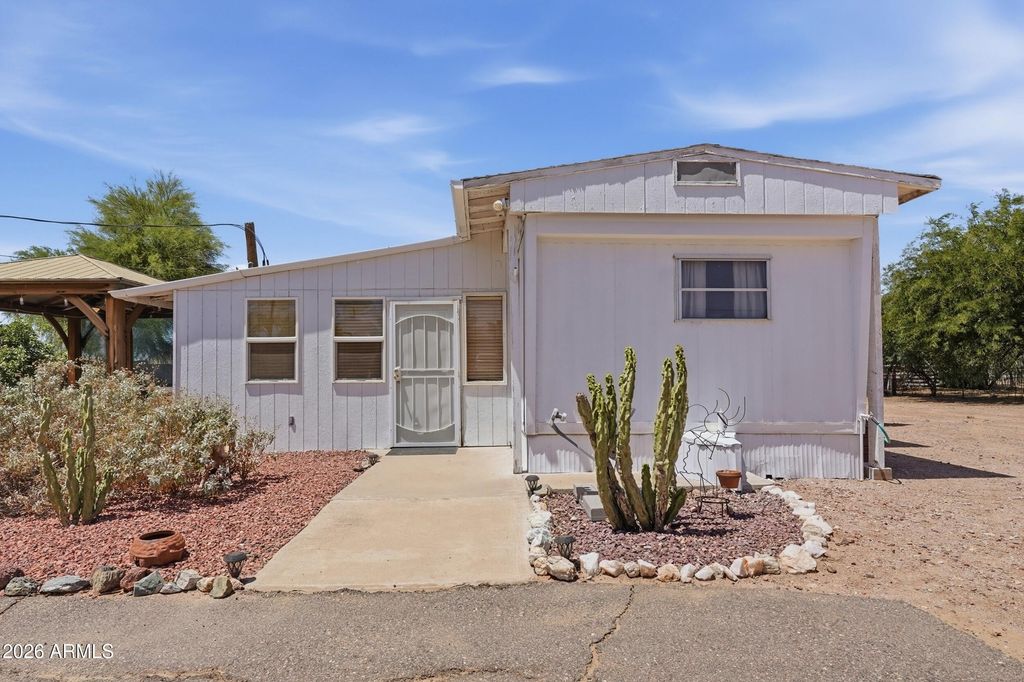 Photo of 1918 N Warner Drive, Apache Junction, AZ 85120 (MLS # 7020344)