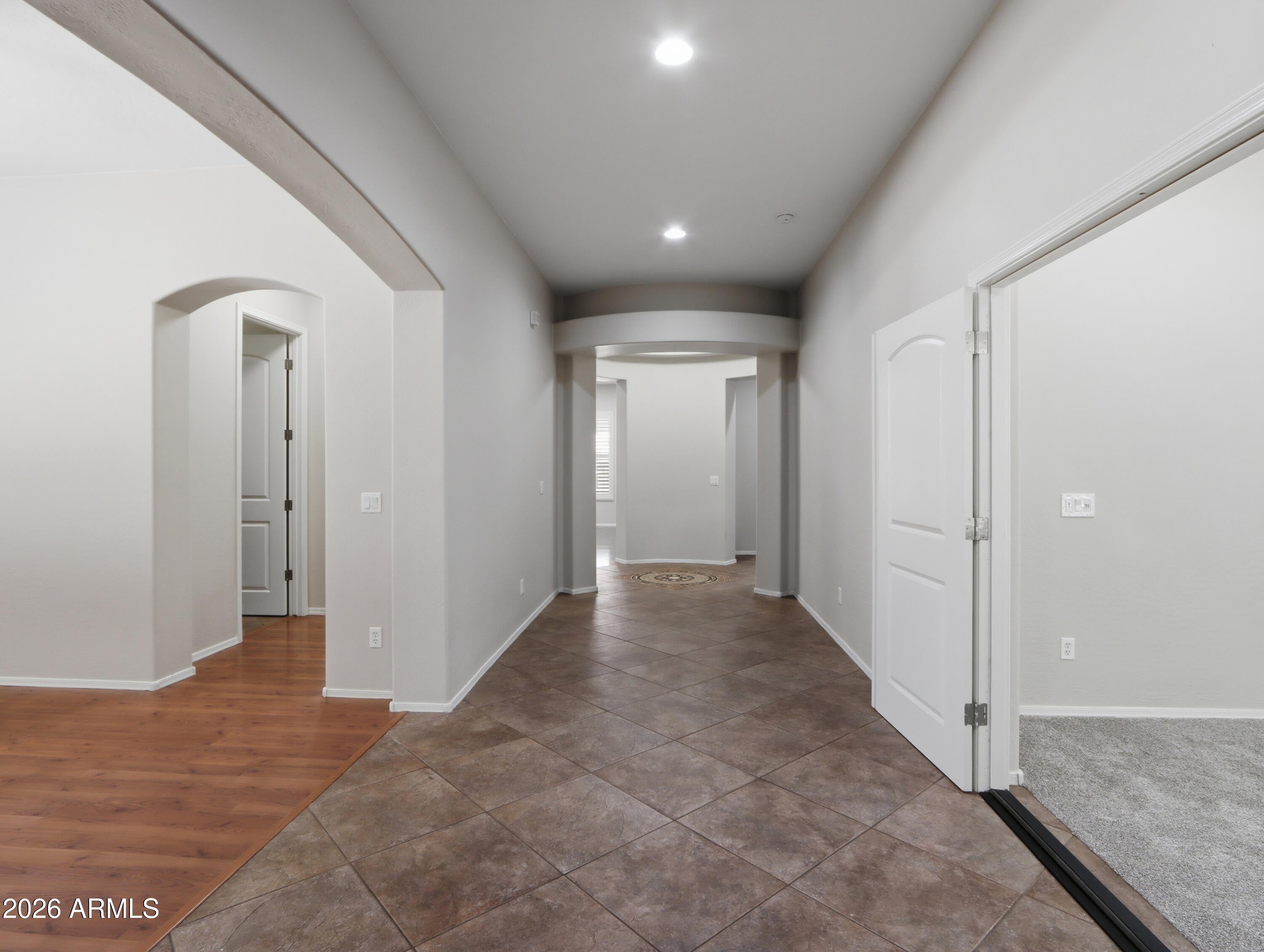 2406 W DESPERADO Way