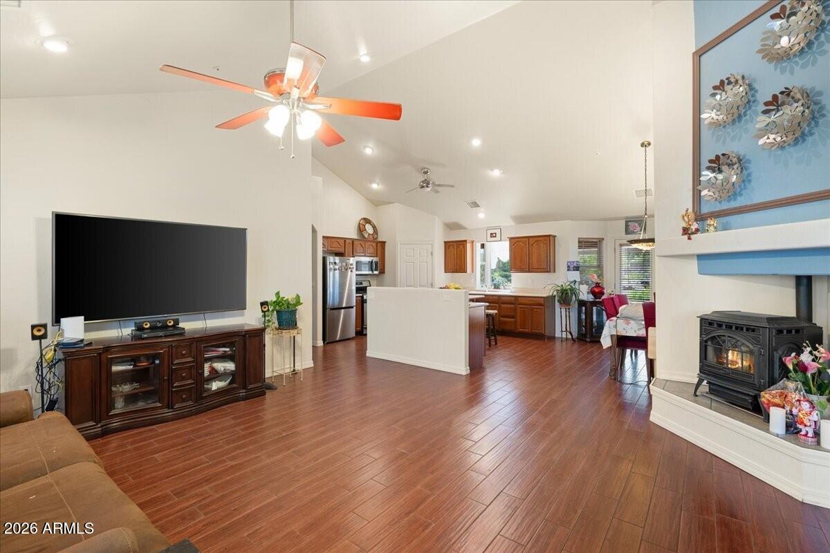 600 HOMESTEAD MESA Drive