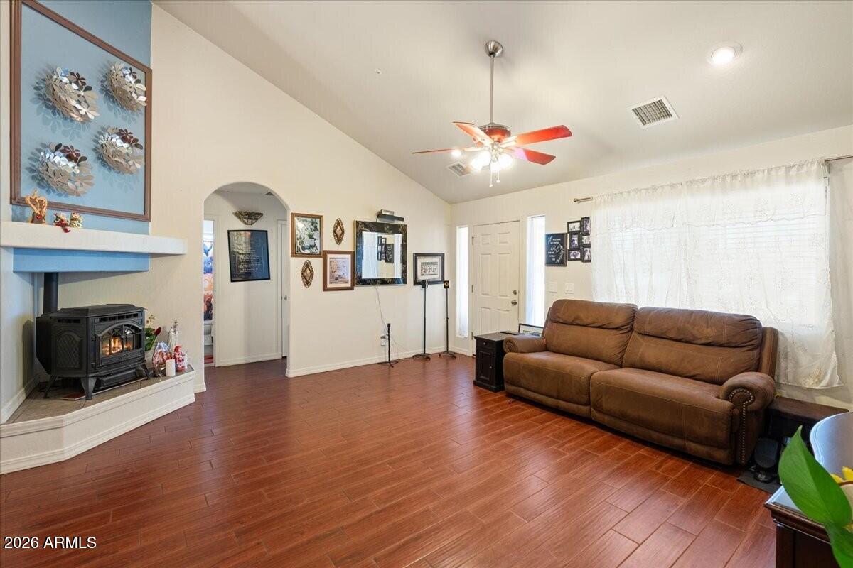600 HOMESTEAD MESA Drive