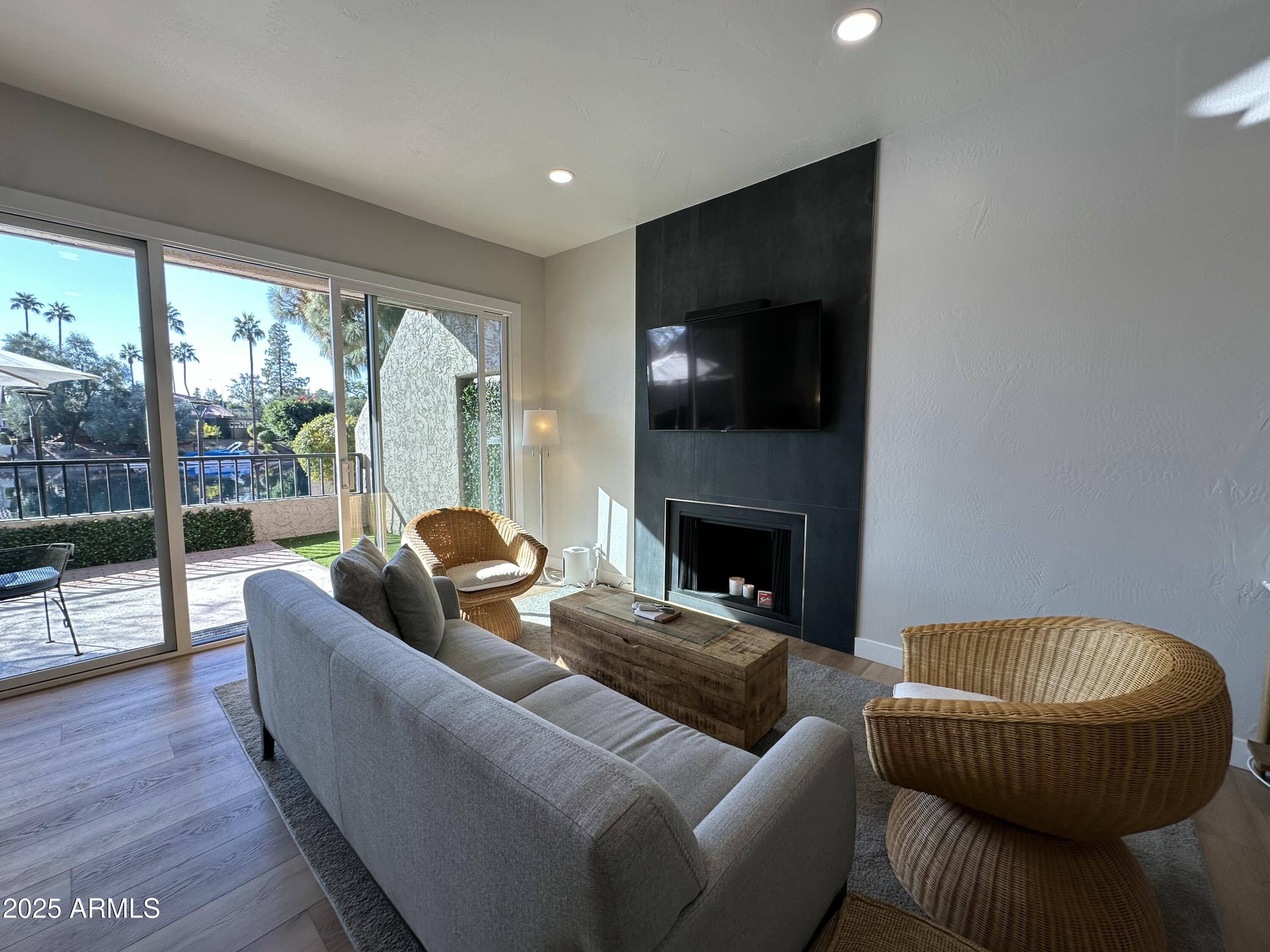 1209 E NORTHSHORE Drive 138