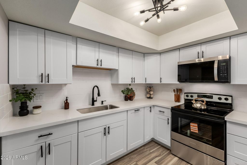 Photo of 214 E Ruth Avenue #109, Phoenix, AZ 85020 (MLS # 7002491)