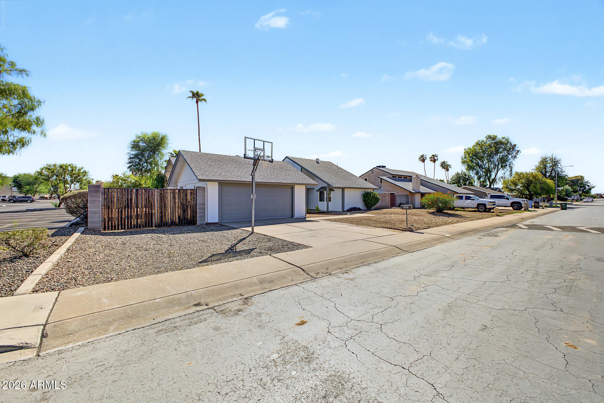 4401 W GELDING Drive