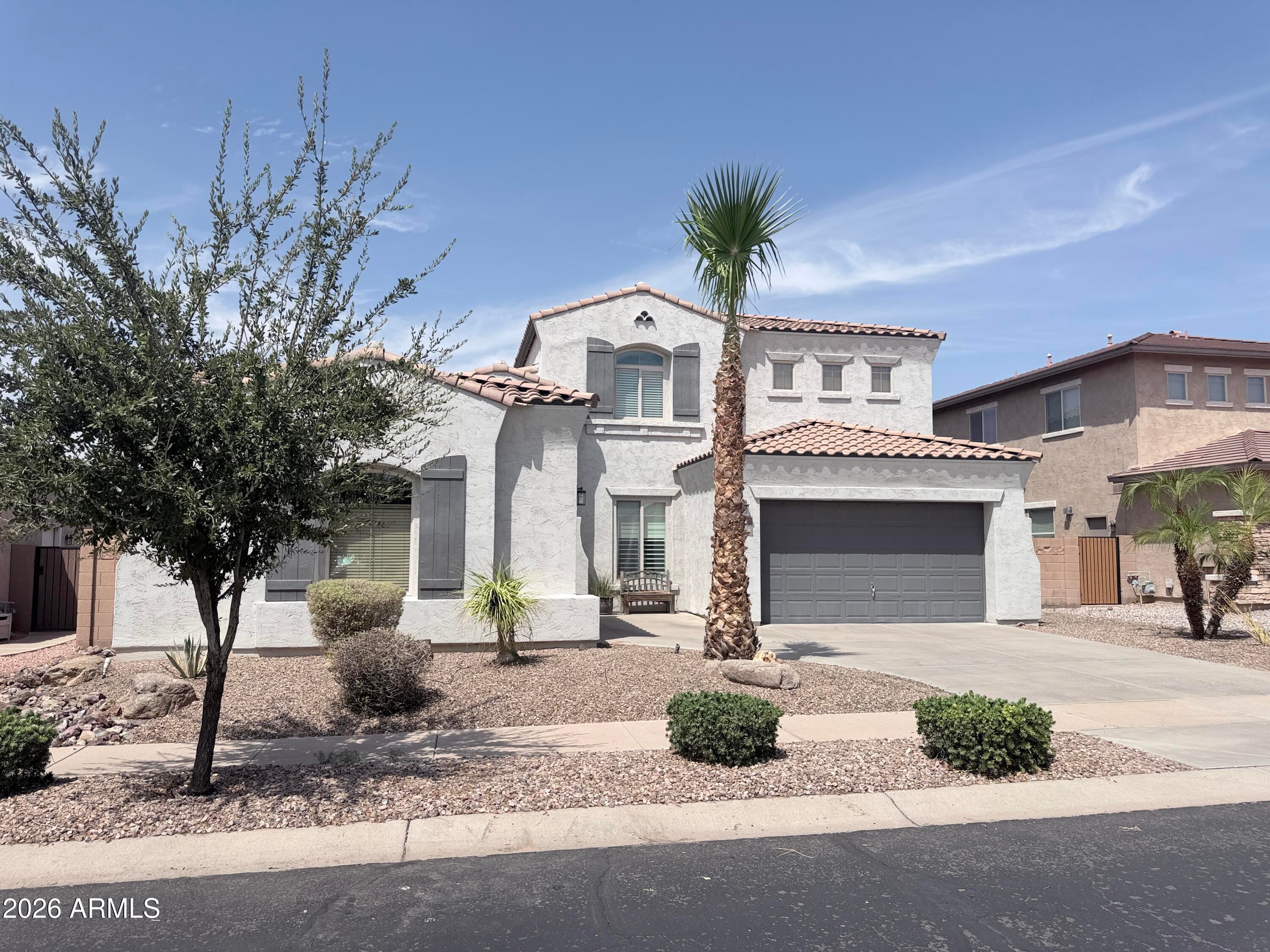 752 E Torrey Pines Place