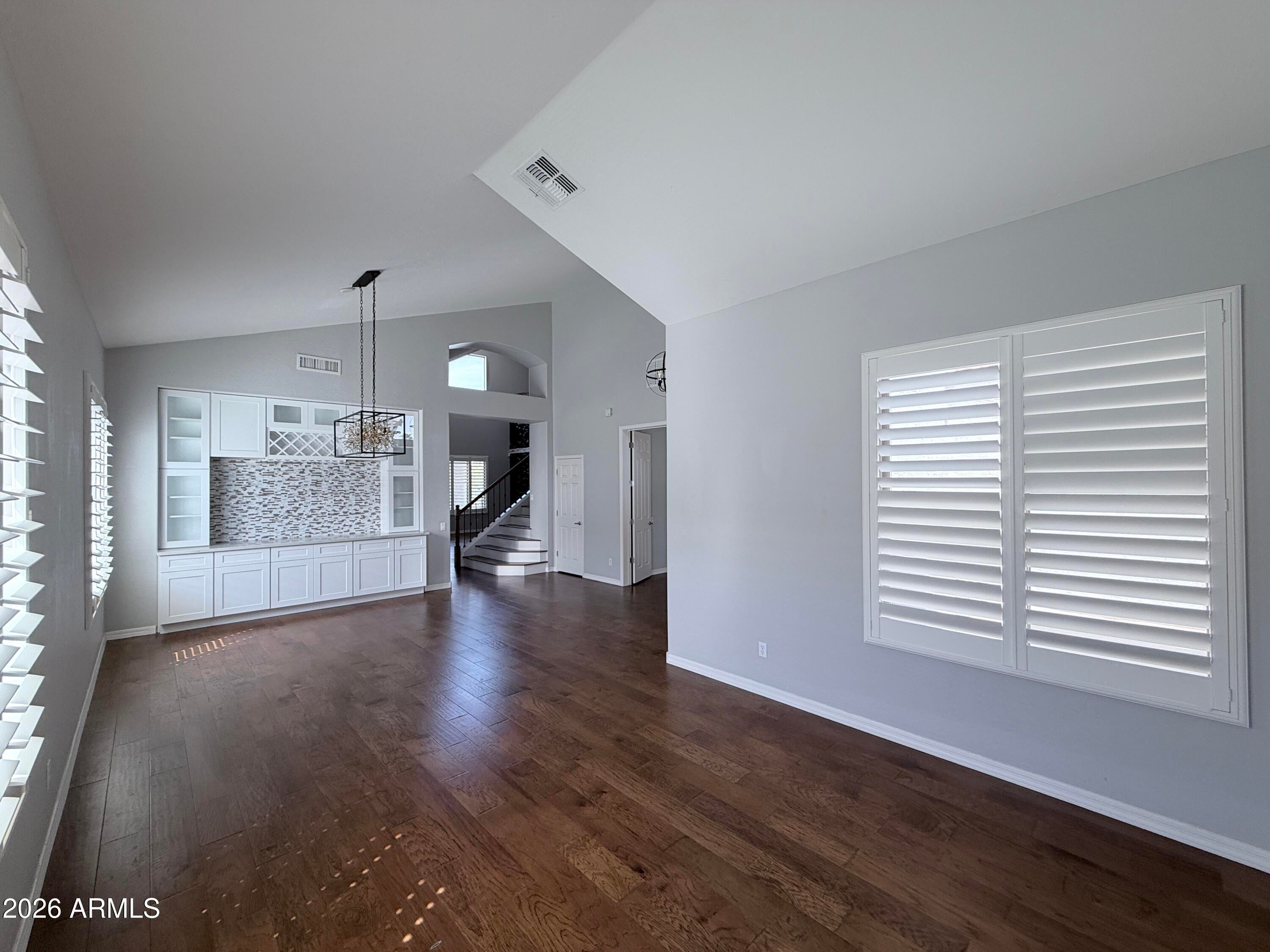 752 E Torrey Pines Place