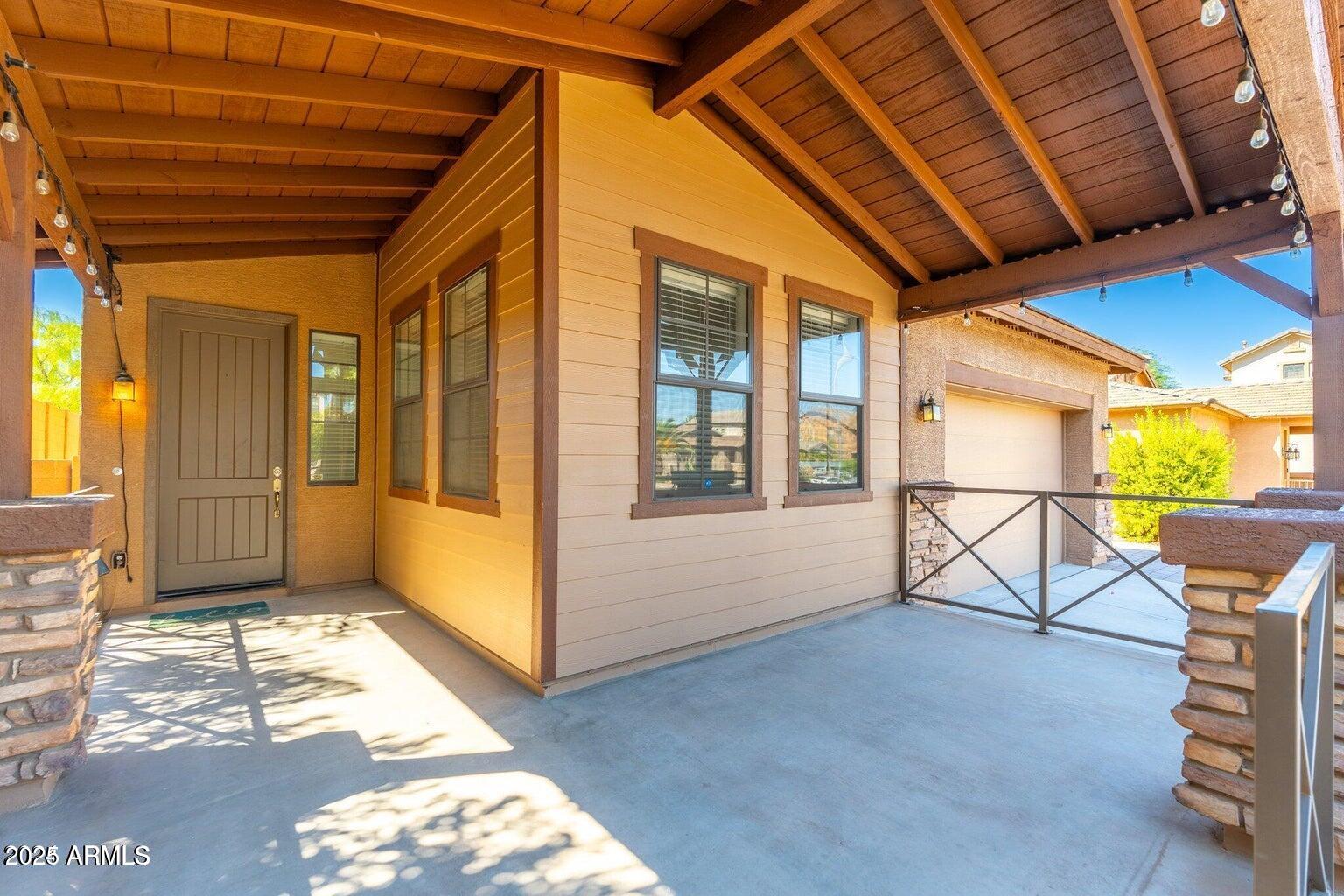 1405 W PELICAN Court