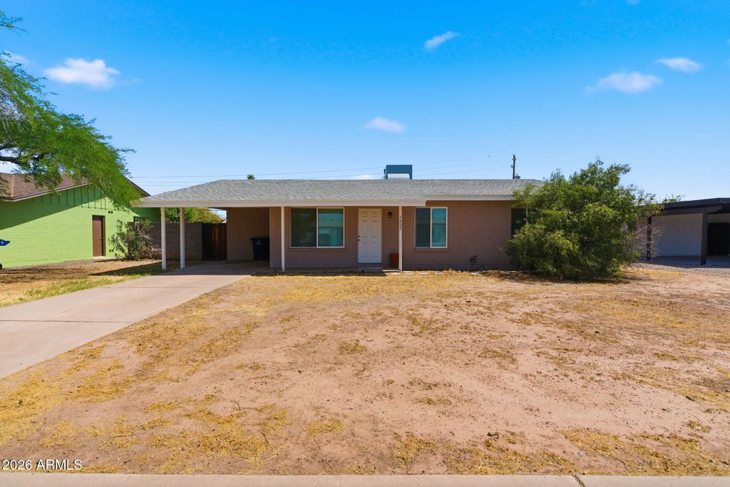 Photo of 1227 E Broadmor Drive, Tempe, AZ 85282 (MLS # 7016082)