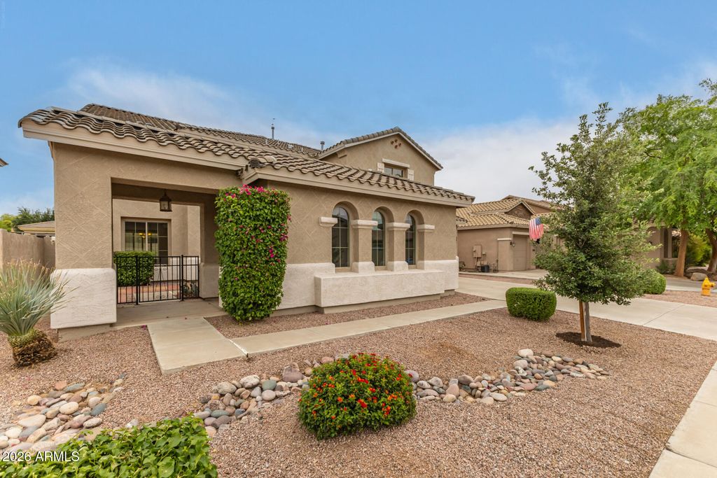 Photo of 2543 S Rincon Drive, Chandler, AZ 85286 (MLS # 7011141)
