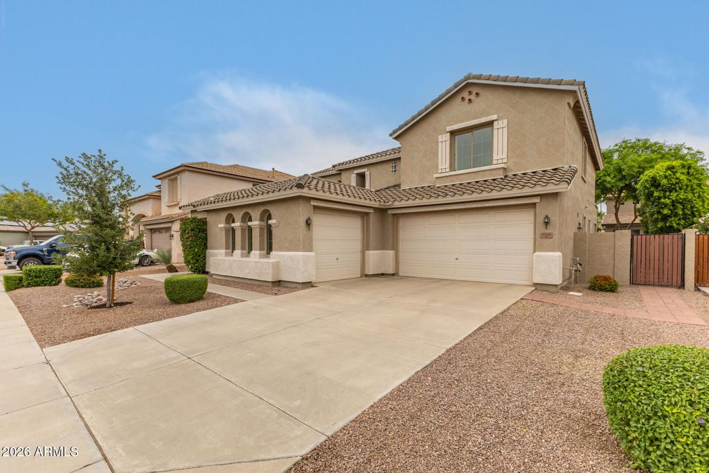 Photo of 2543 S Rincon Drive, Chandler, AZ 85286 (MLS # 7011141)